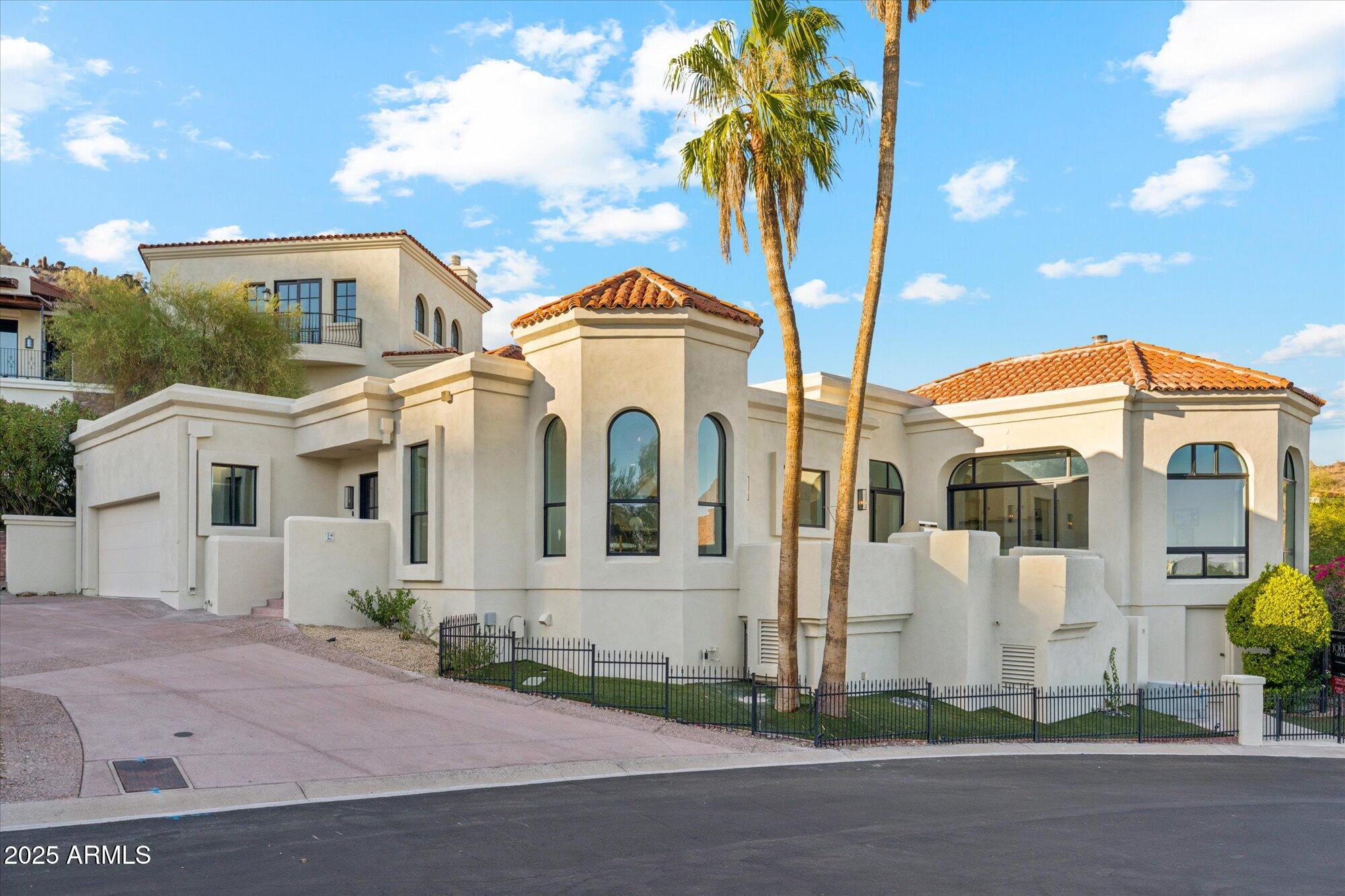 3800 E LINCOLN Drive, 54