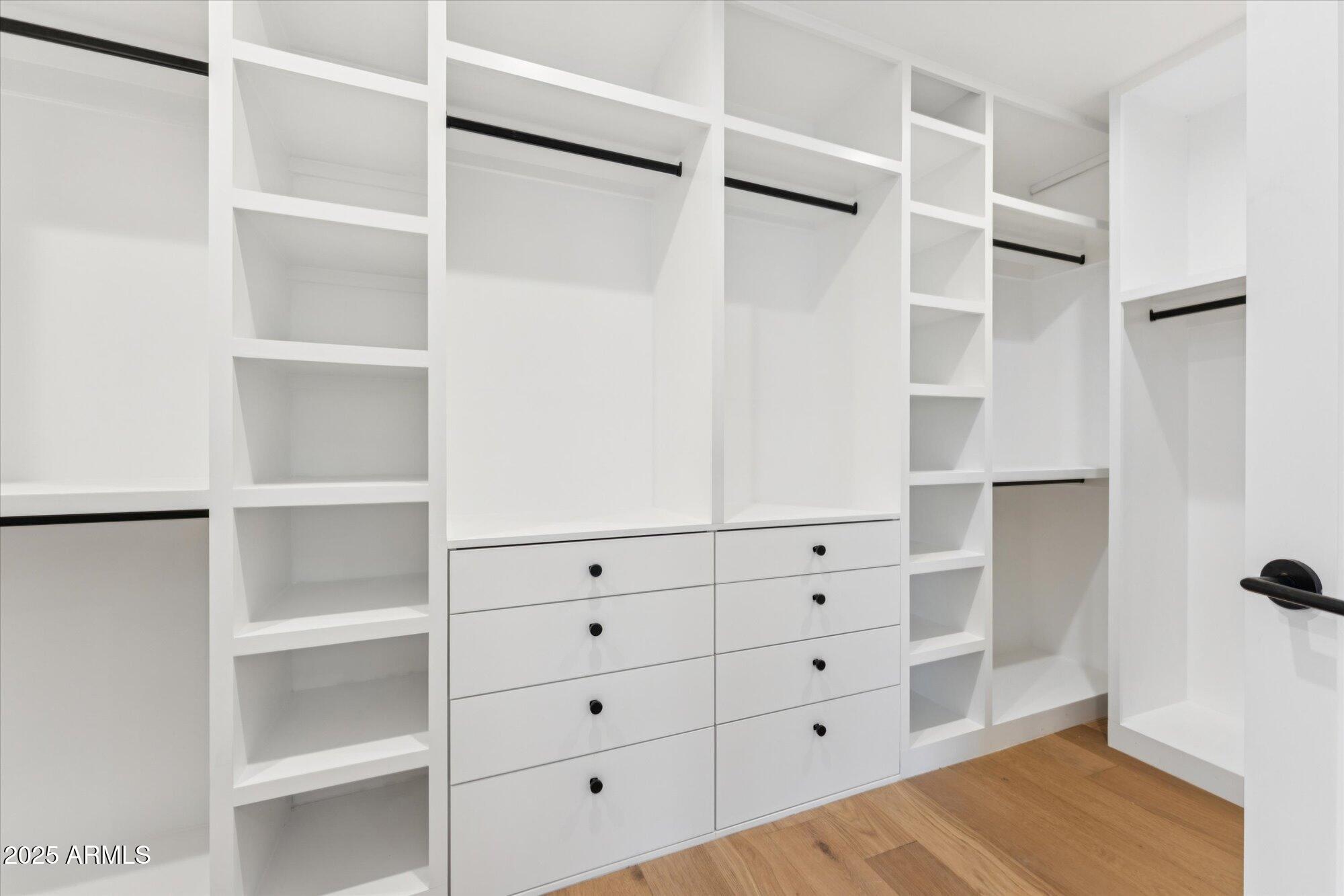 3800 E LINCOLN Drive, 54