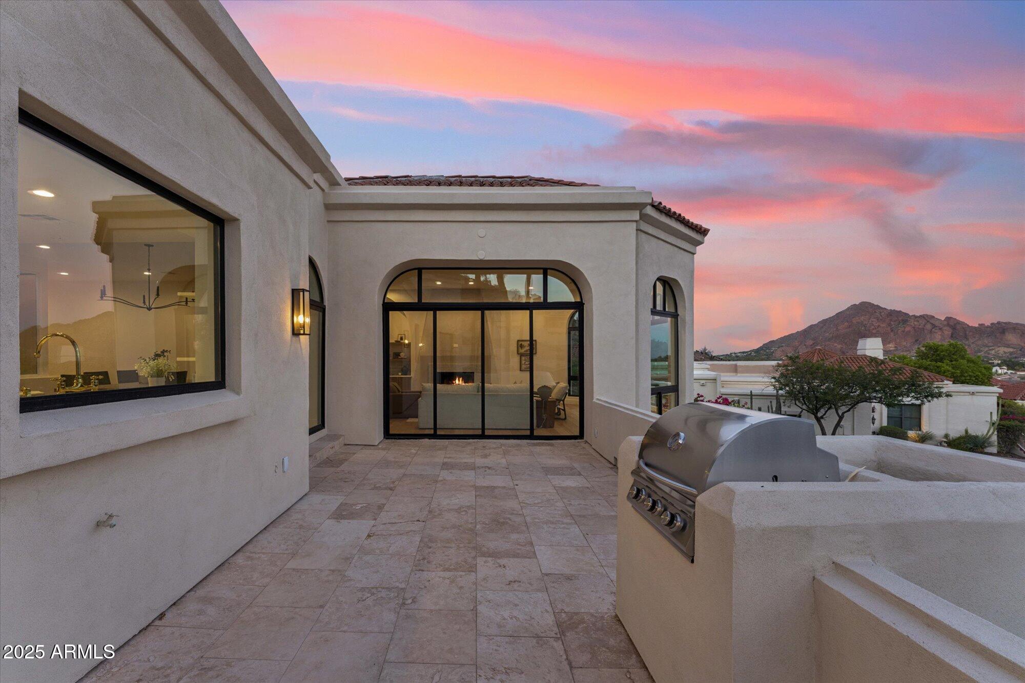 3800 E LINCOLN Drive, 54