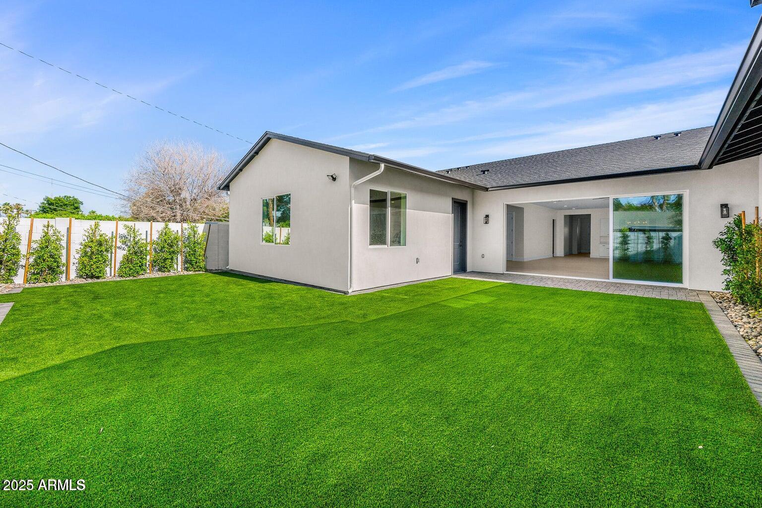 3808 E PICCADILLY Road