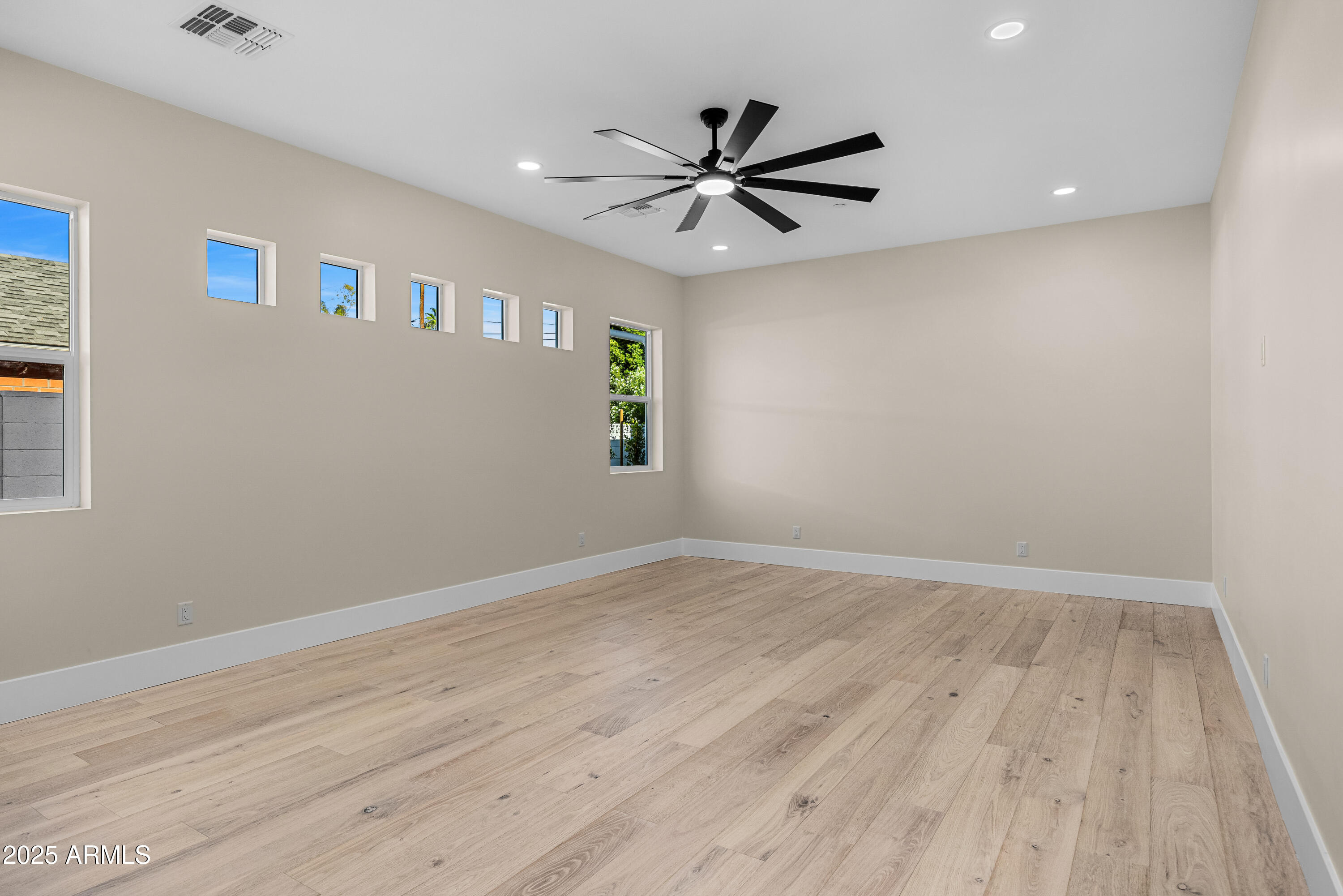 3808 E PICCADILLY Road