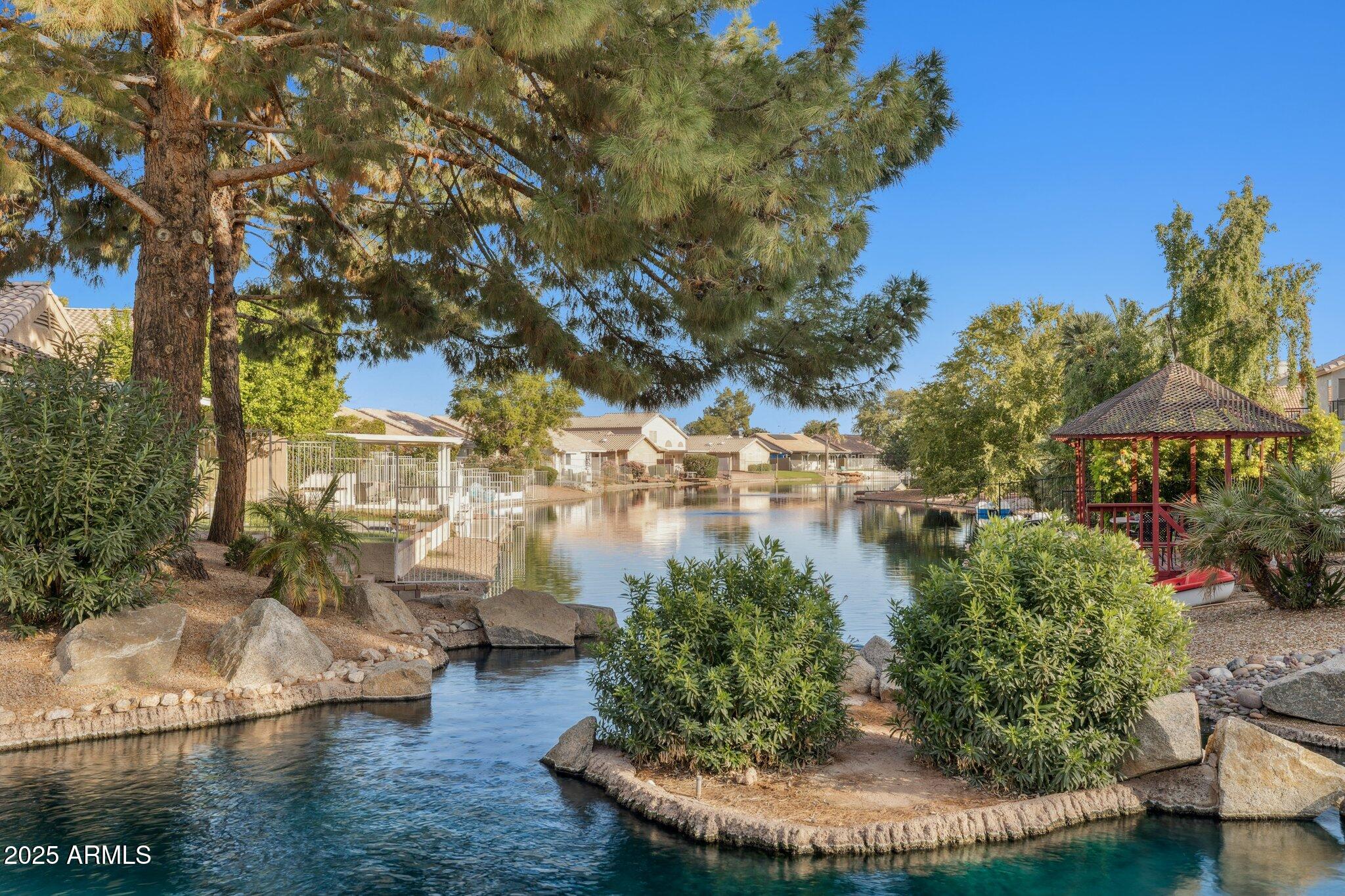 1467 E BOSTON Street