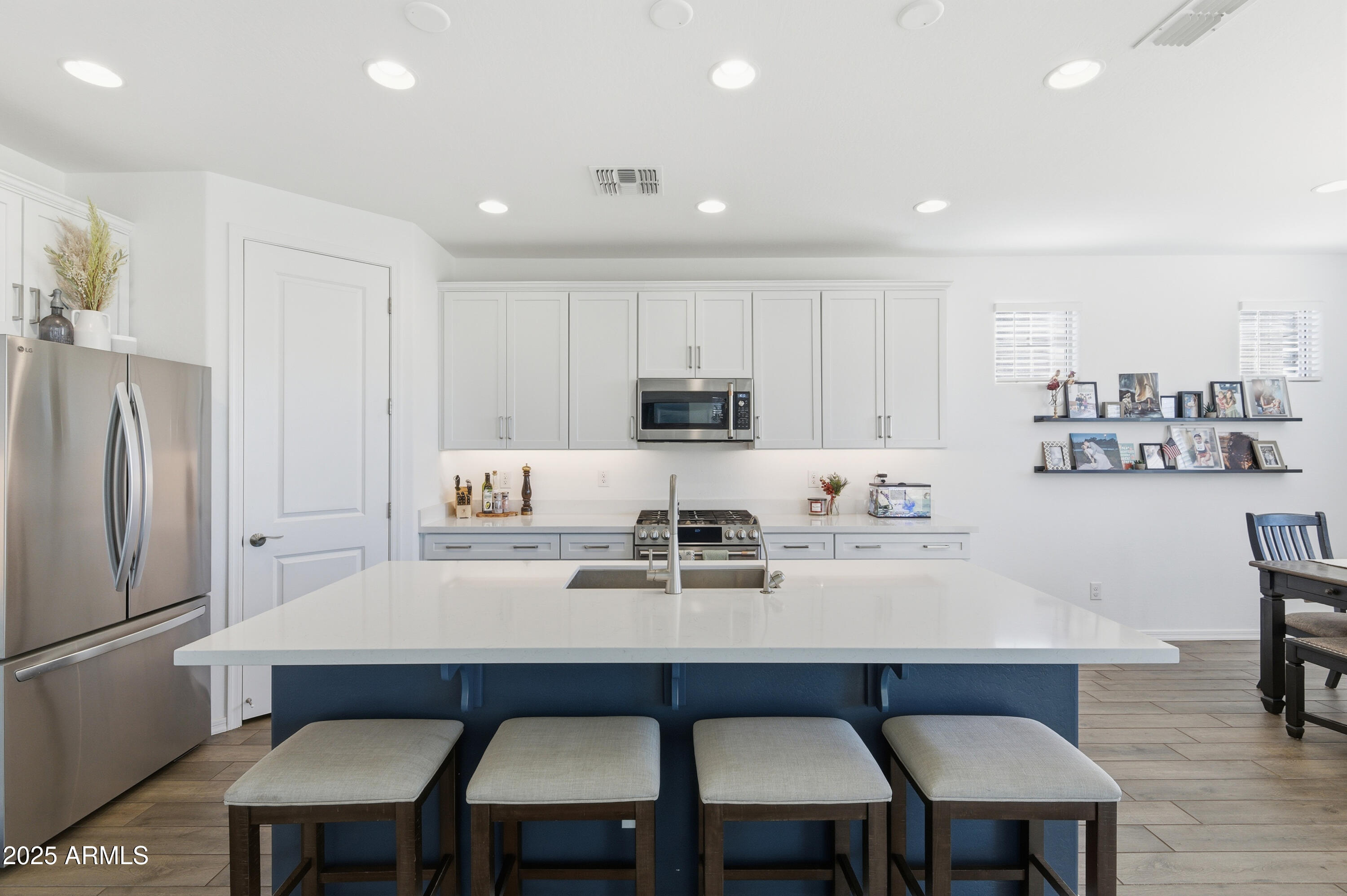 10941 E TEXAS Avenue