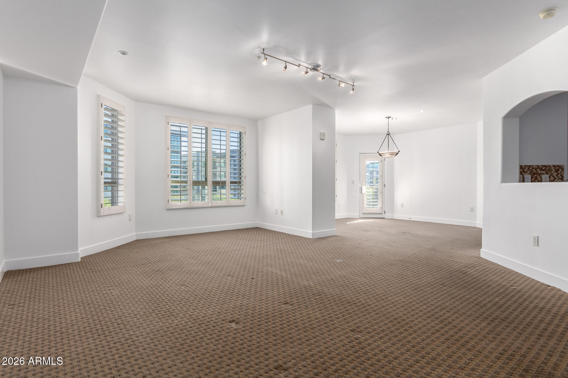 15802 N 71ST Street, 406