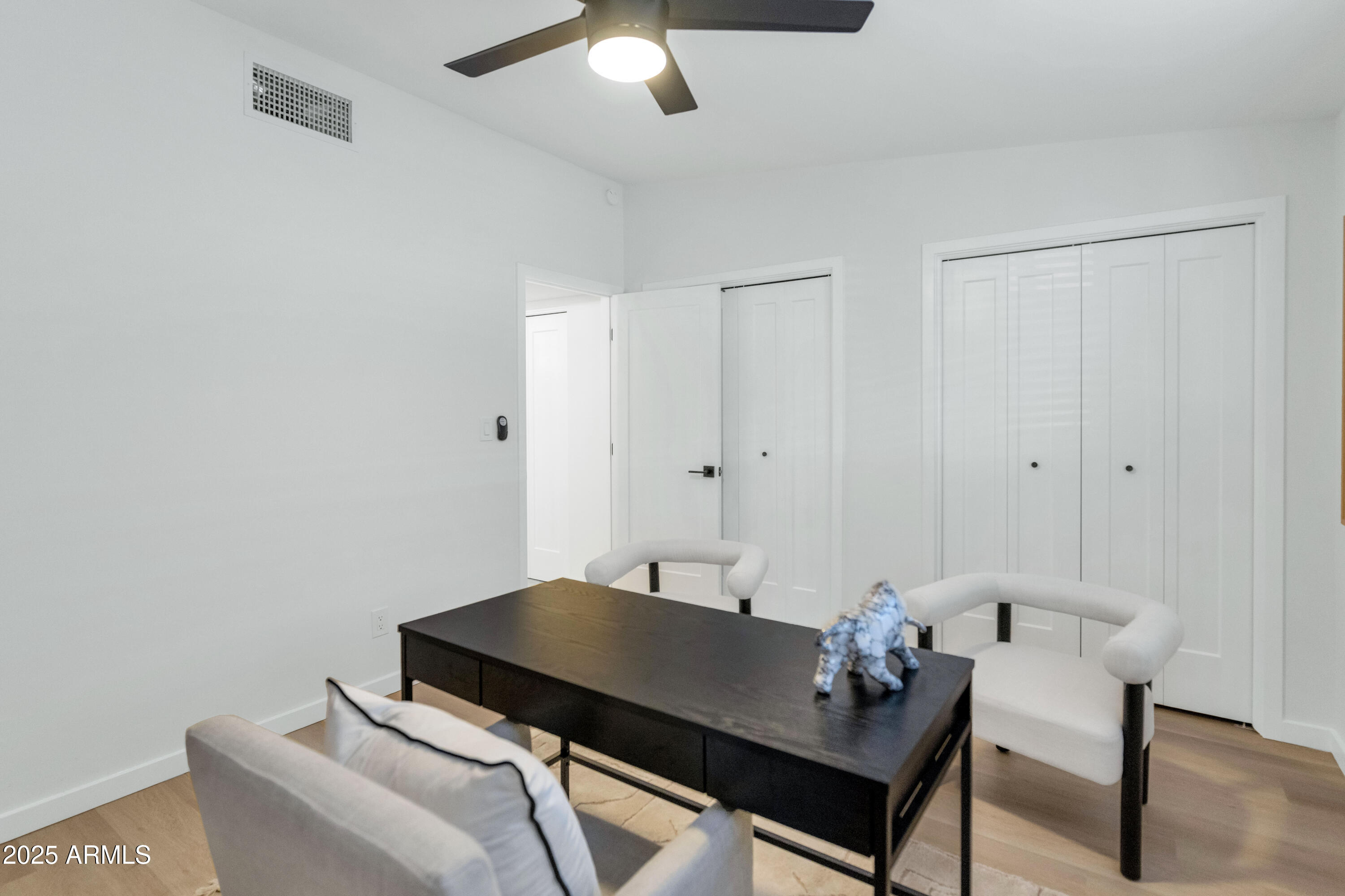 3505 E CAMPBELL Avenue, 7