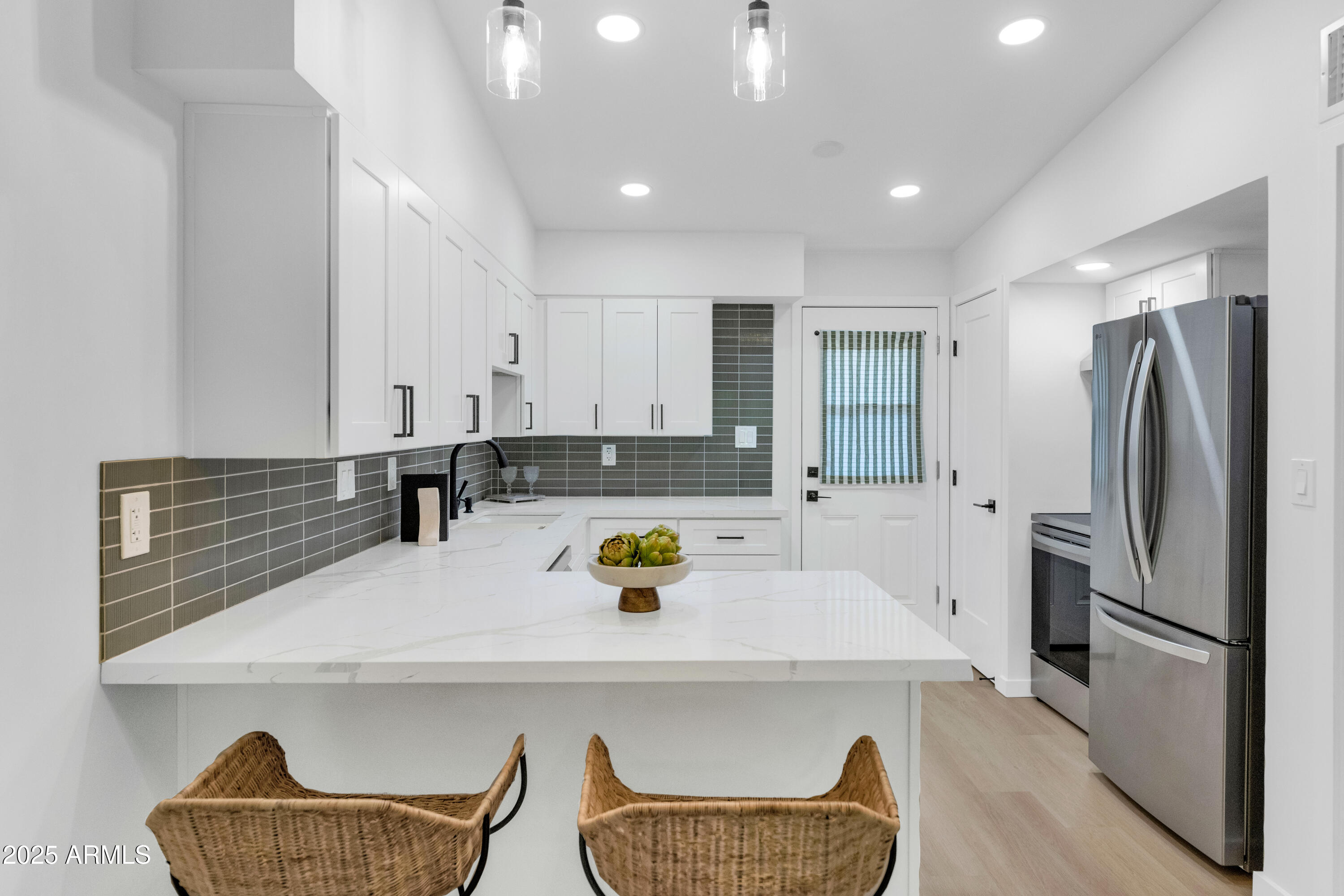 3505 E CAMPBELL Avenue, 7