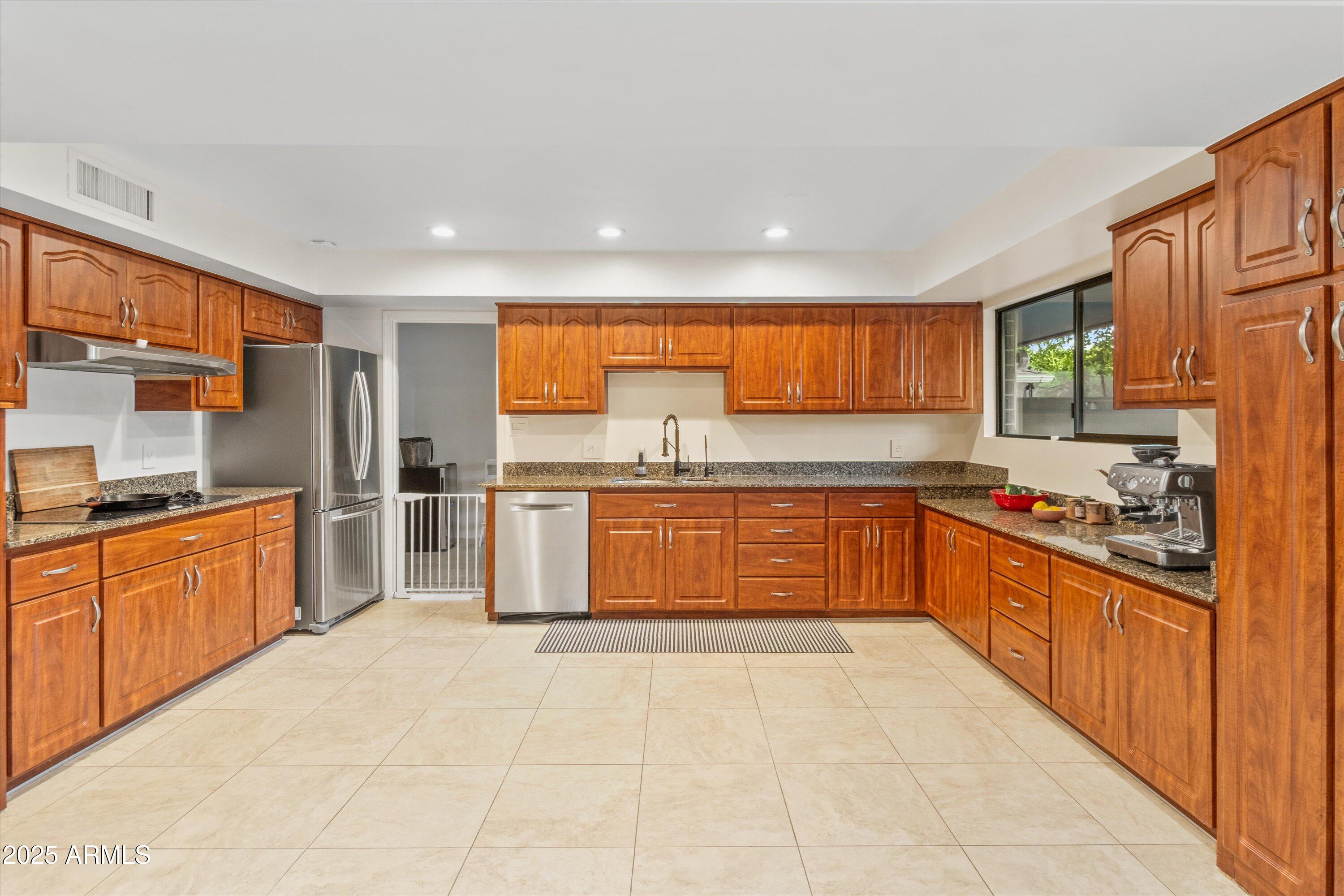 328 E WAGON WHEEL Drive