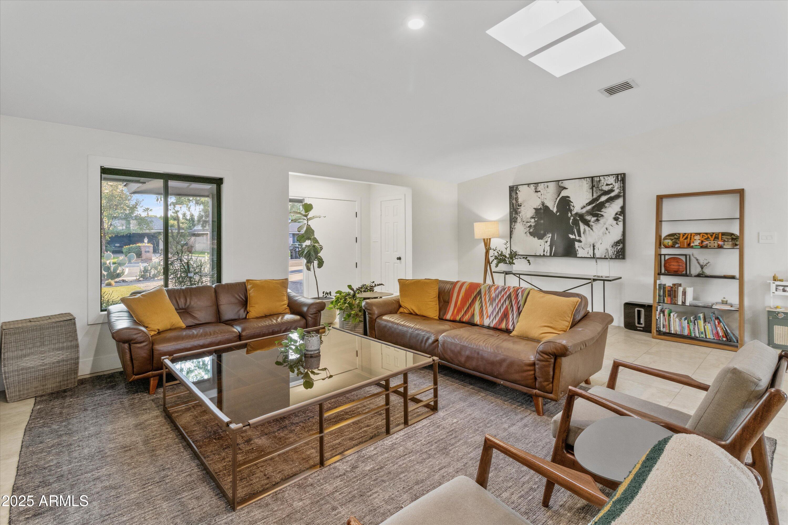 328 E WAGON WHEEL Drive