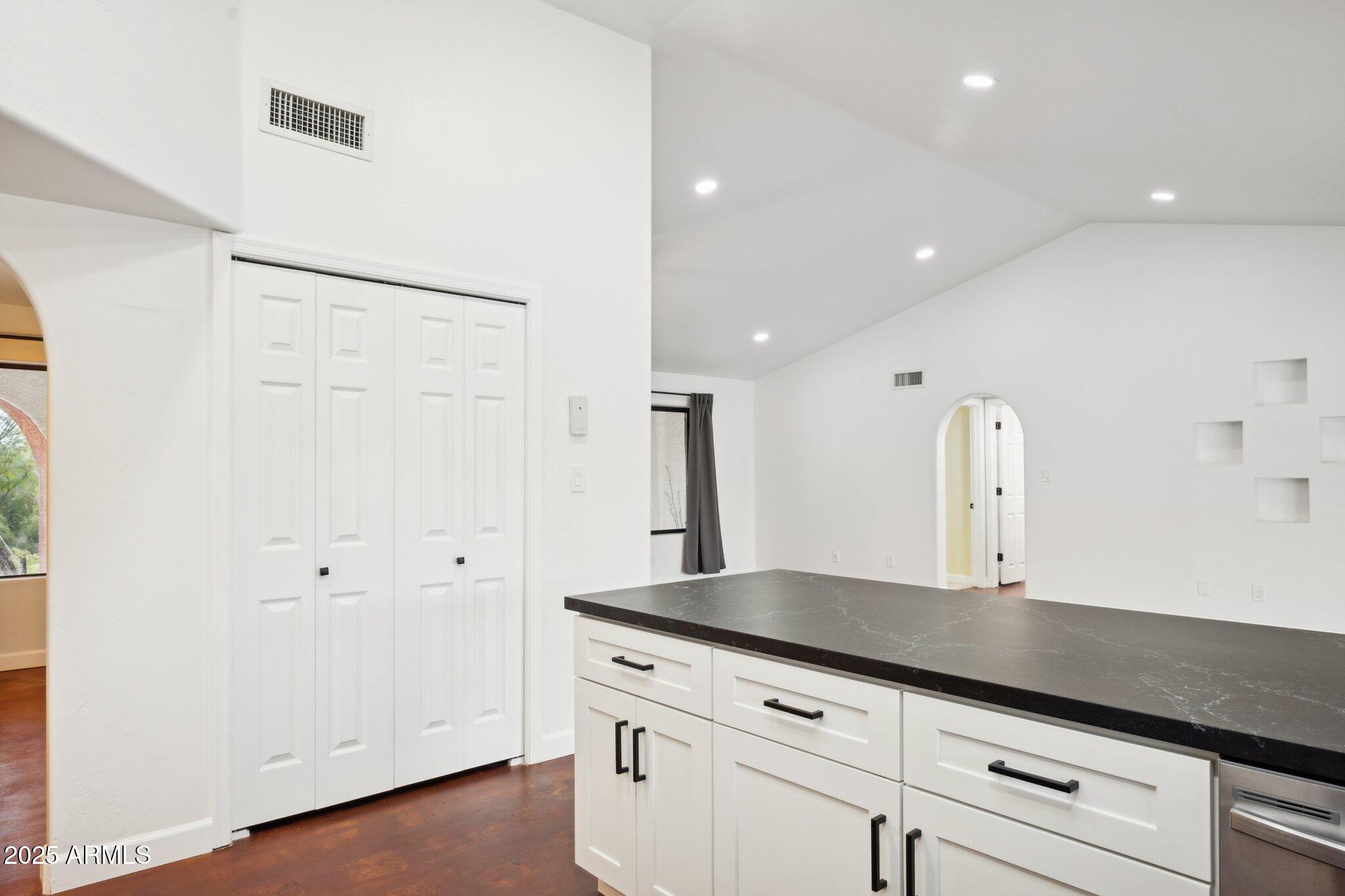 6548 E BARWICK Drive