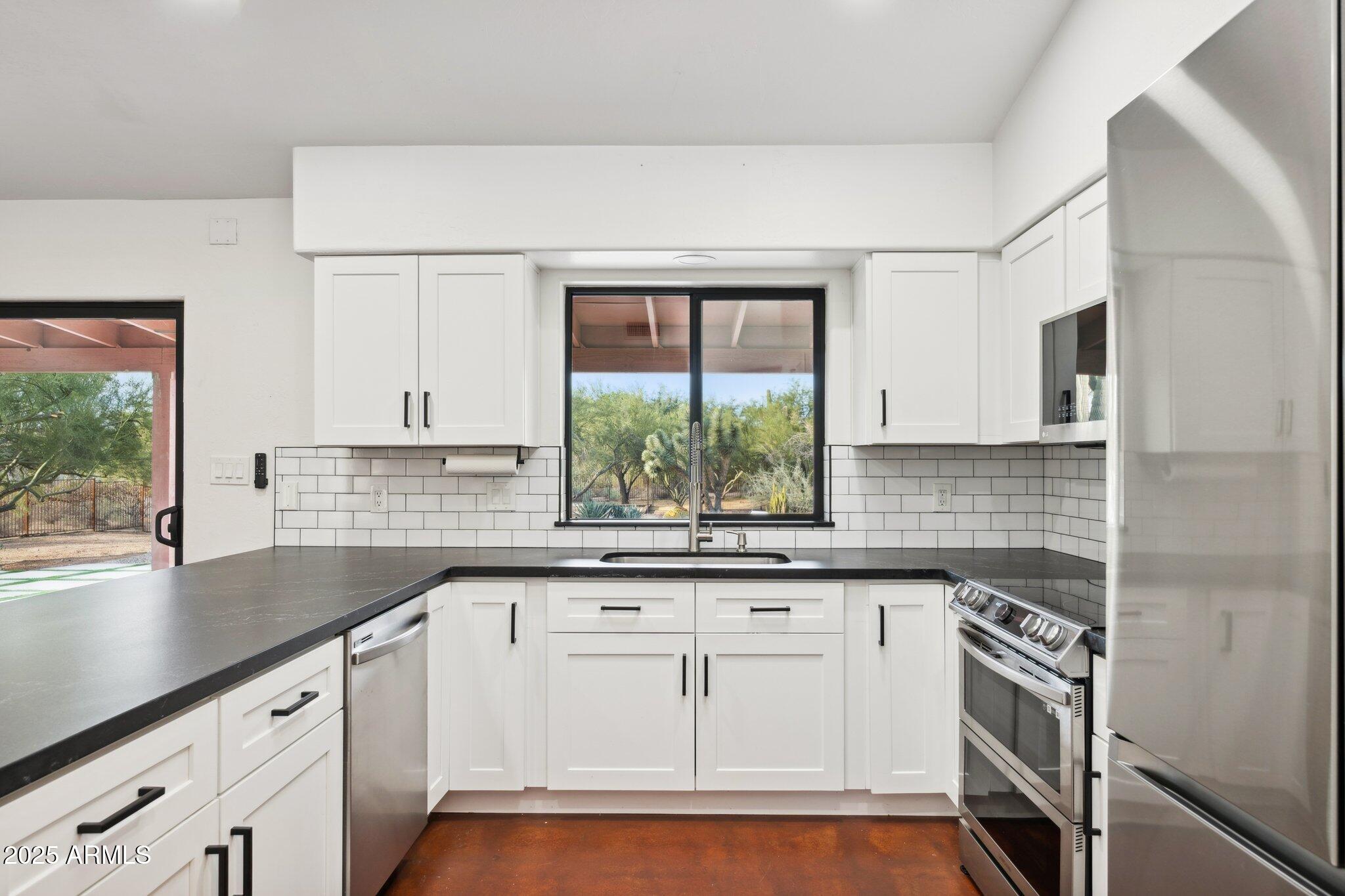 6548 E BARWICK Drive