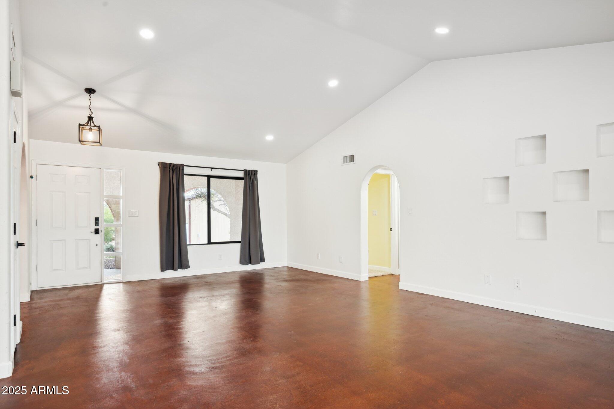 6548 E BARWICK Drive