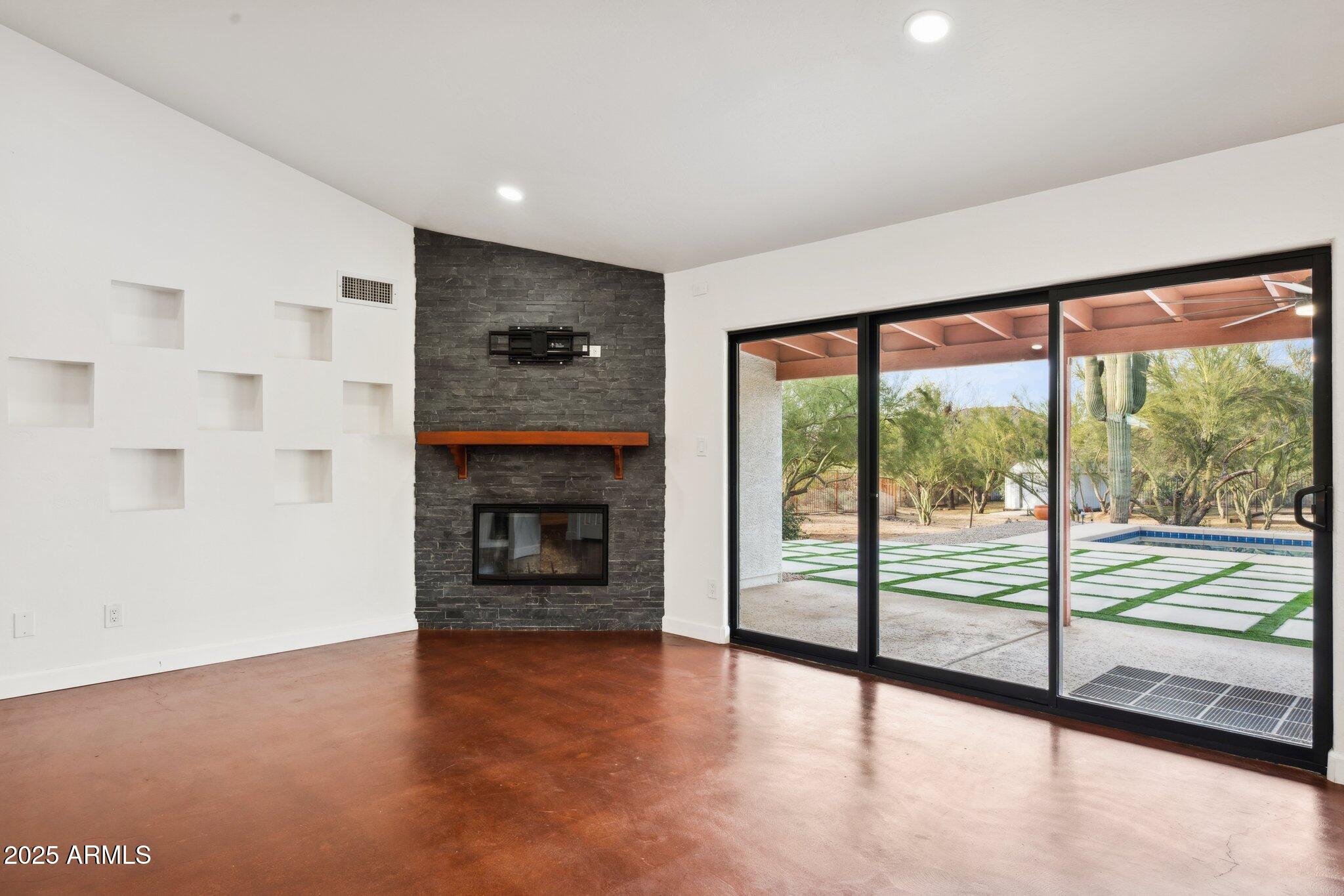 6548 E BARWICK Drive