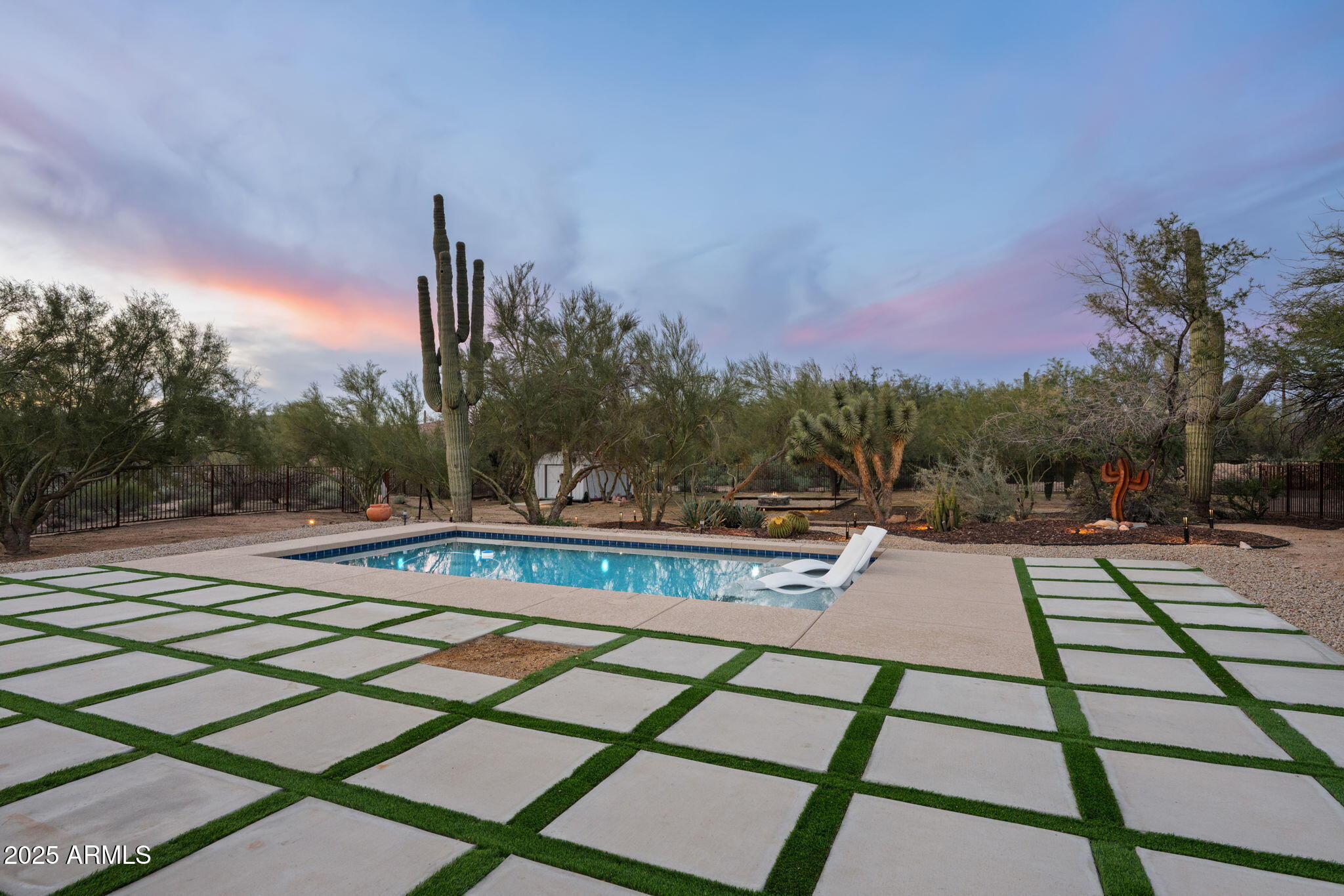 6548 E BARWICK Drive