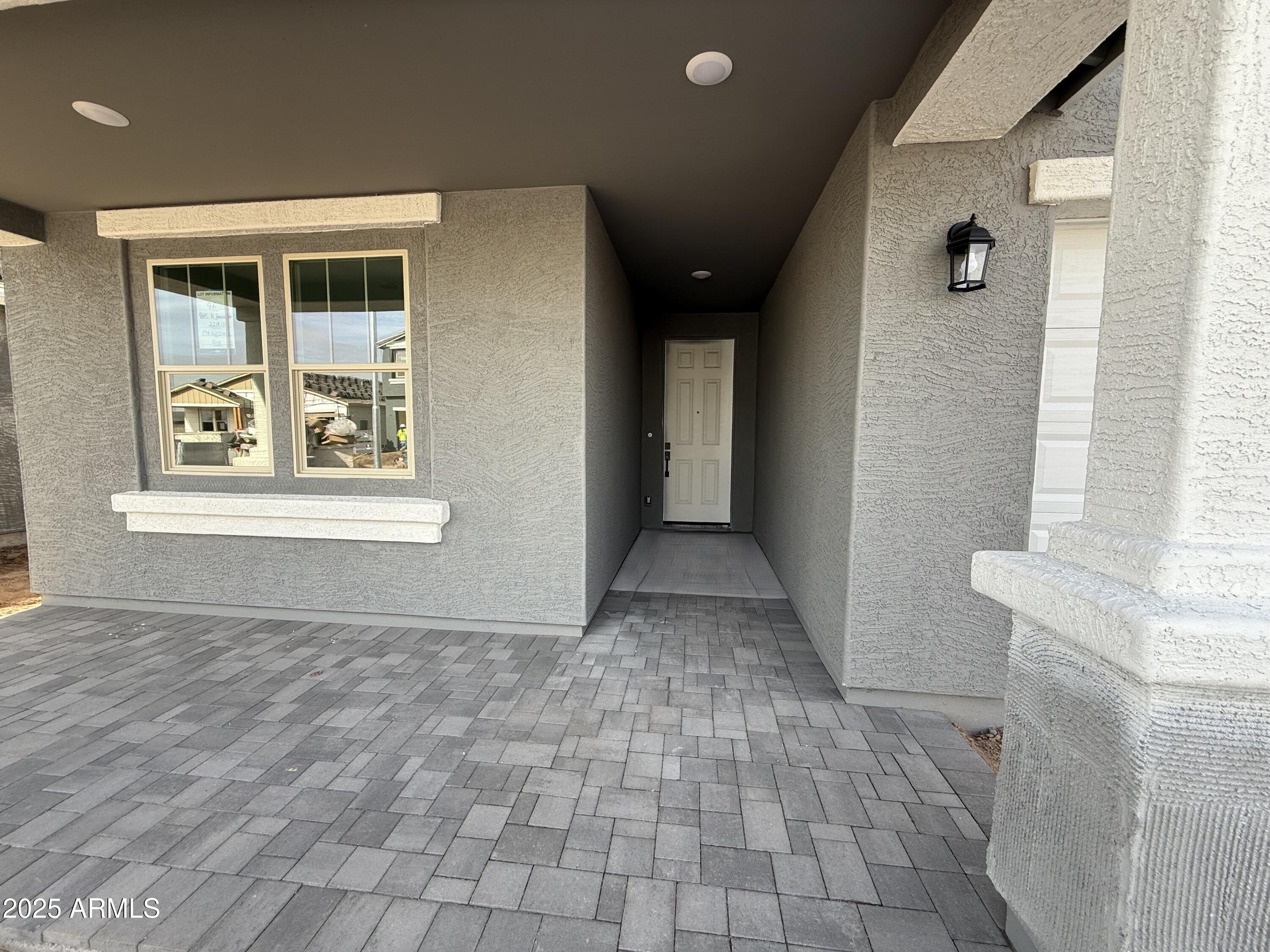 9615 W TAMARISK Avenue