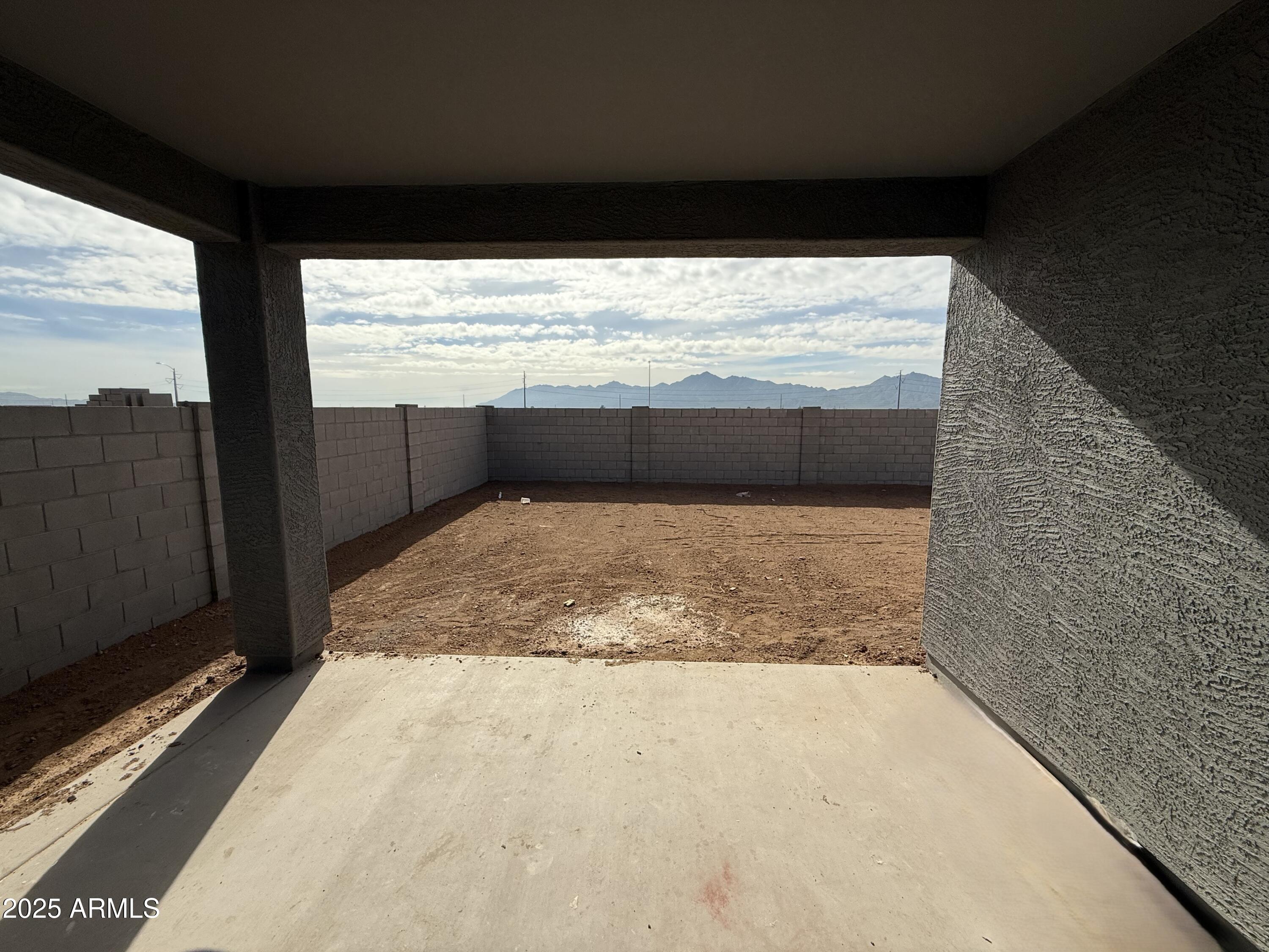 9615 W TAMARISK Avenue