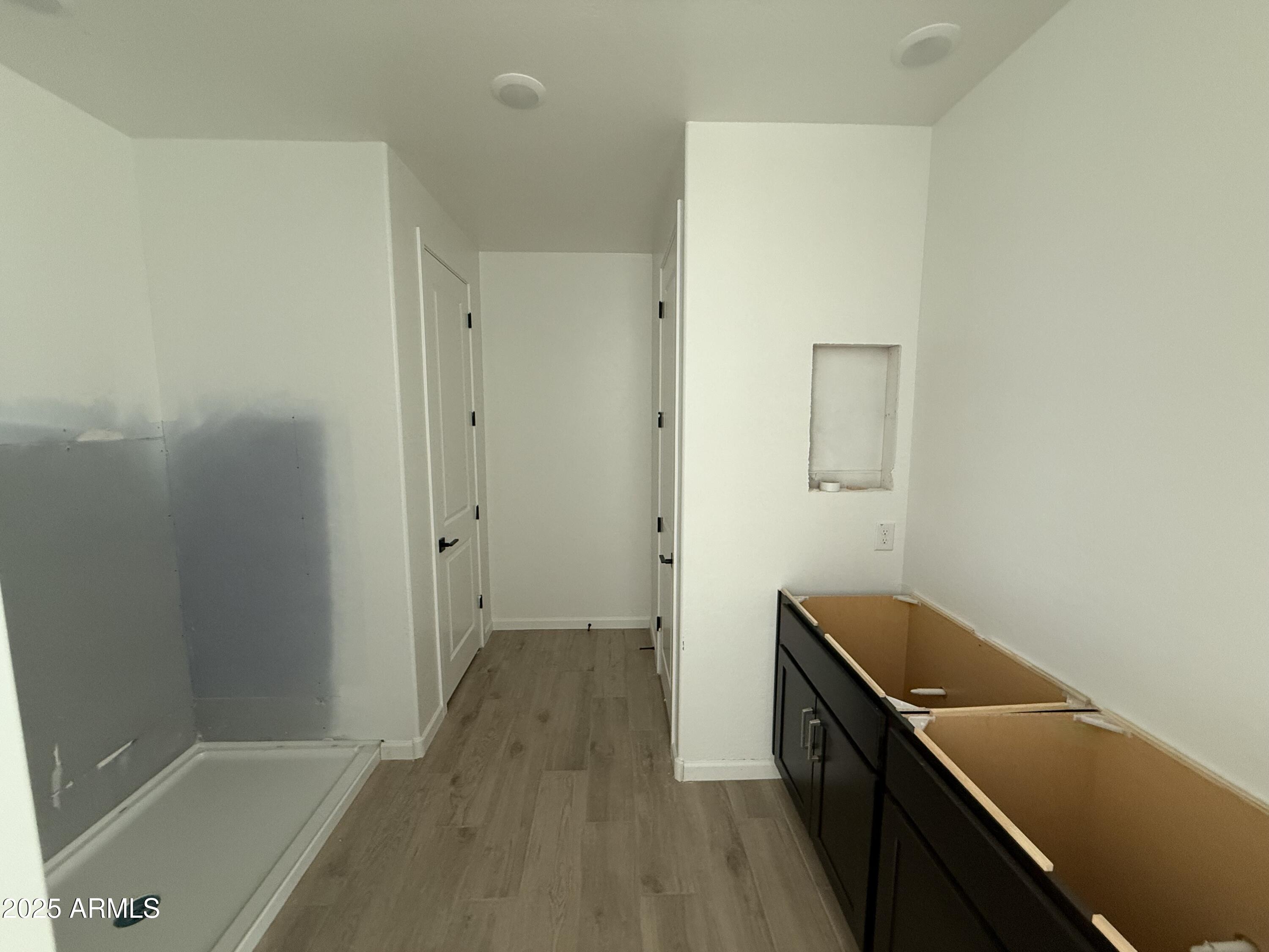 9615 W TAMARISK Avenue