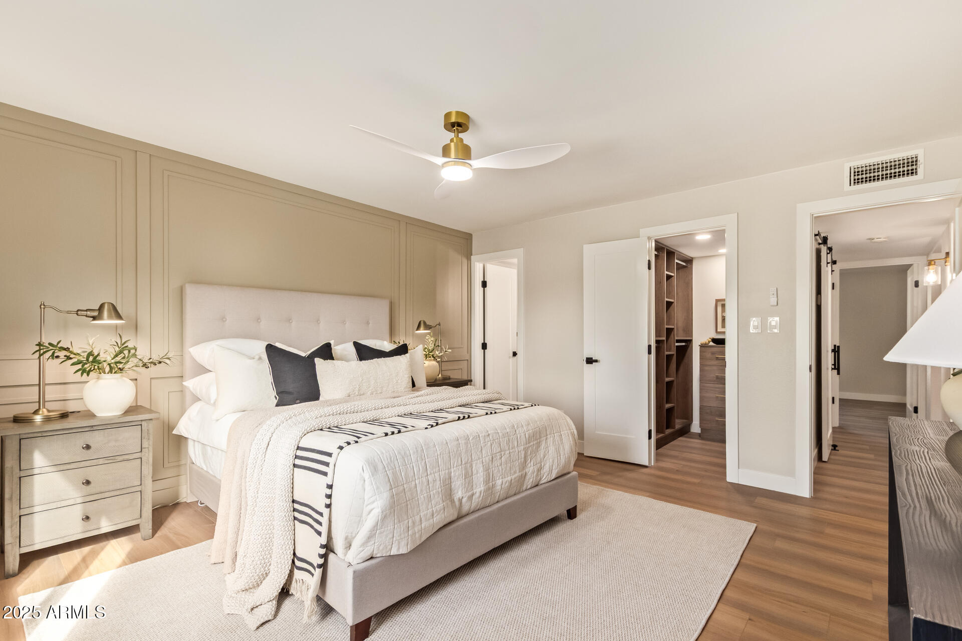 4201 E CAMELBACK Road 14