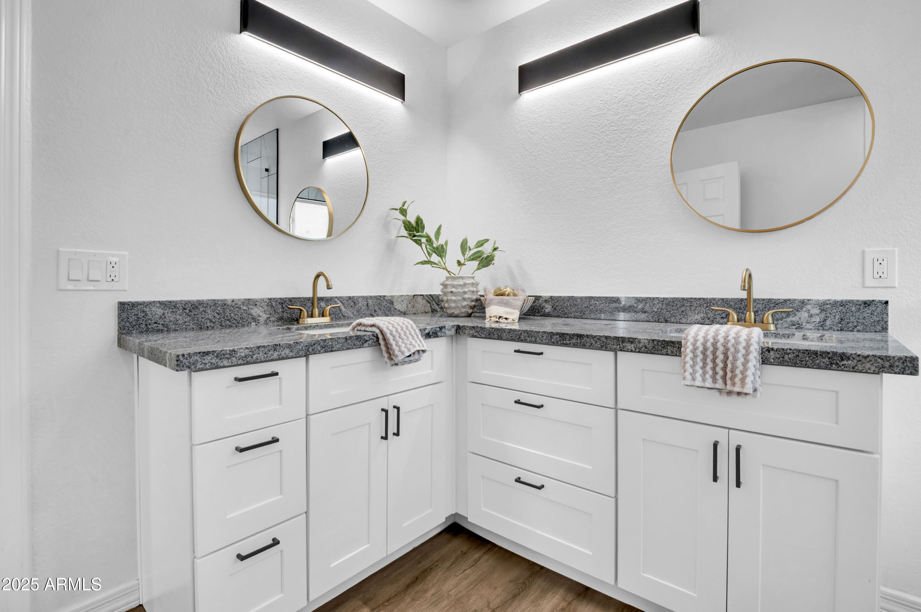 3641 W SARAGOSA Street