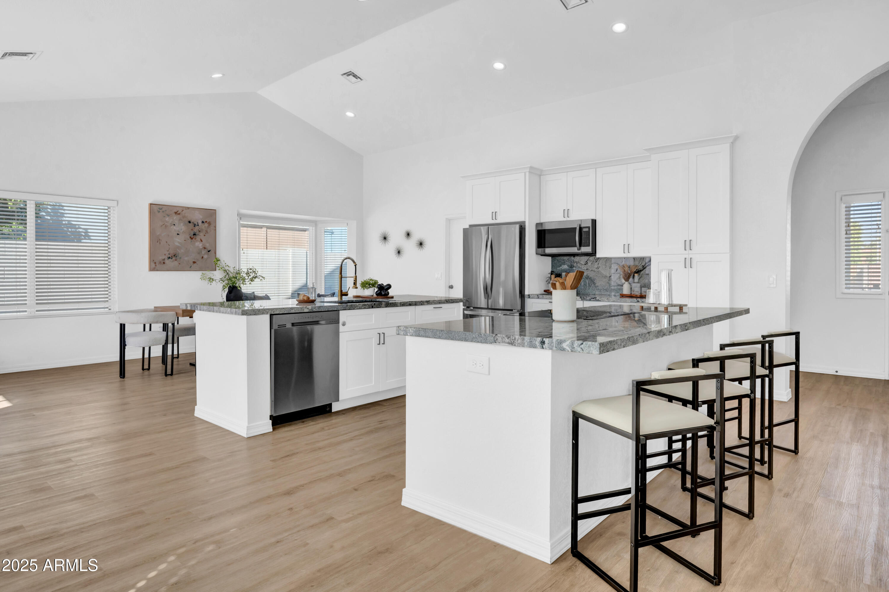 3641 W SARAGOSA Street