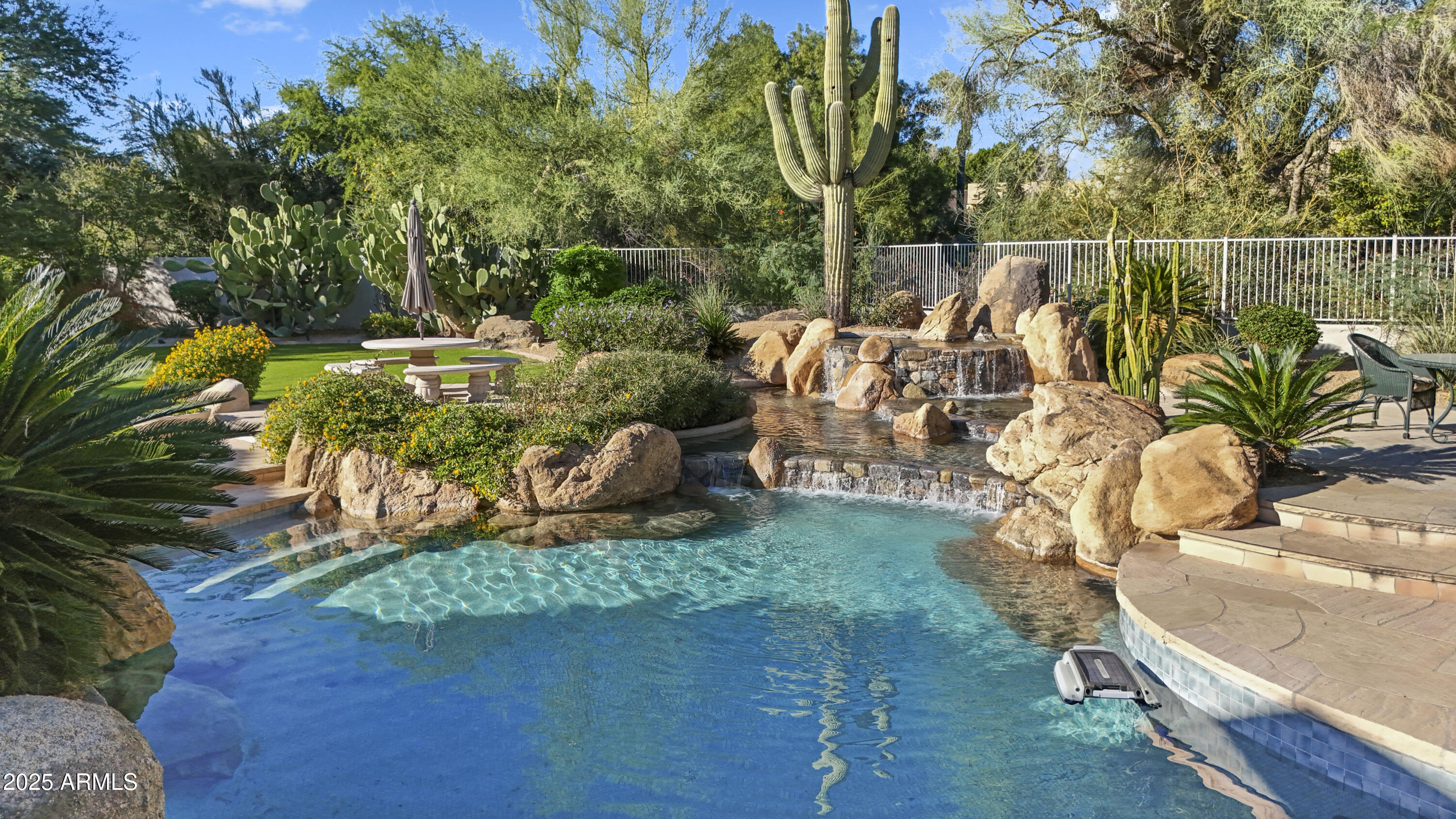 8350 E VIA DEL SOL Drive