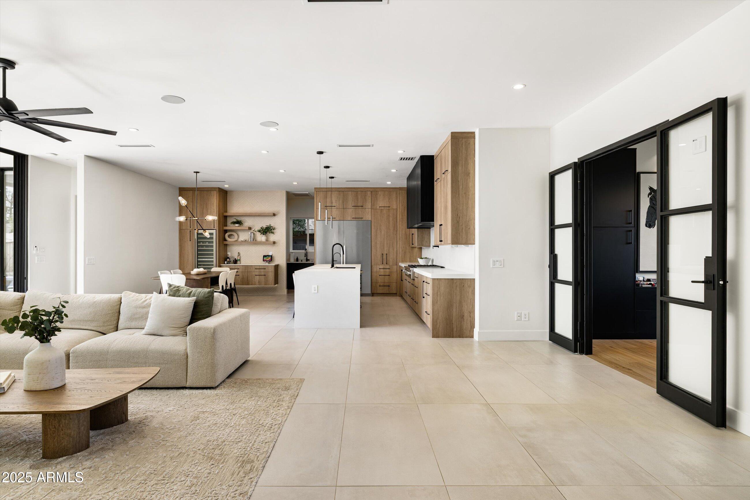 3721 E PICCADILLY Road