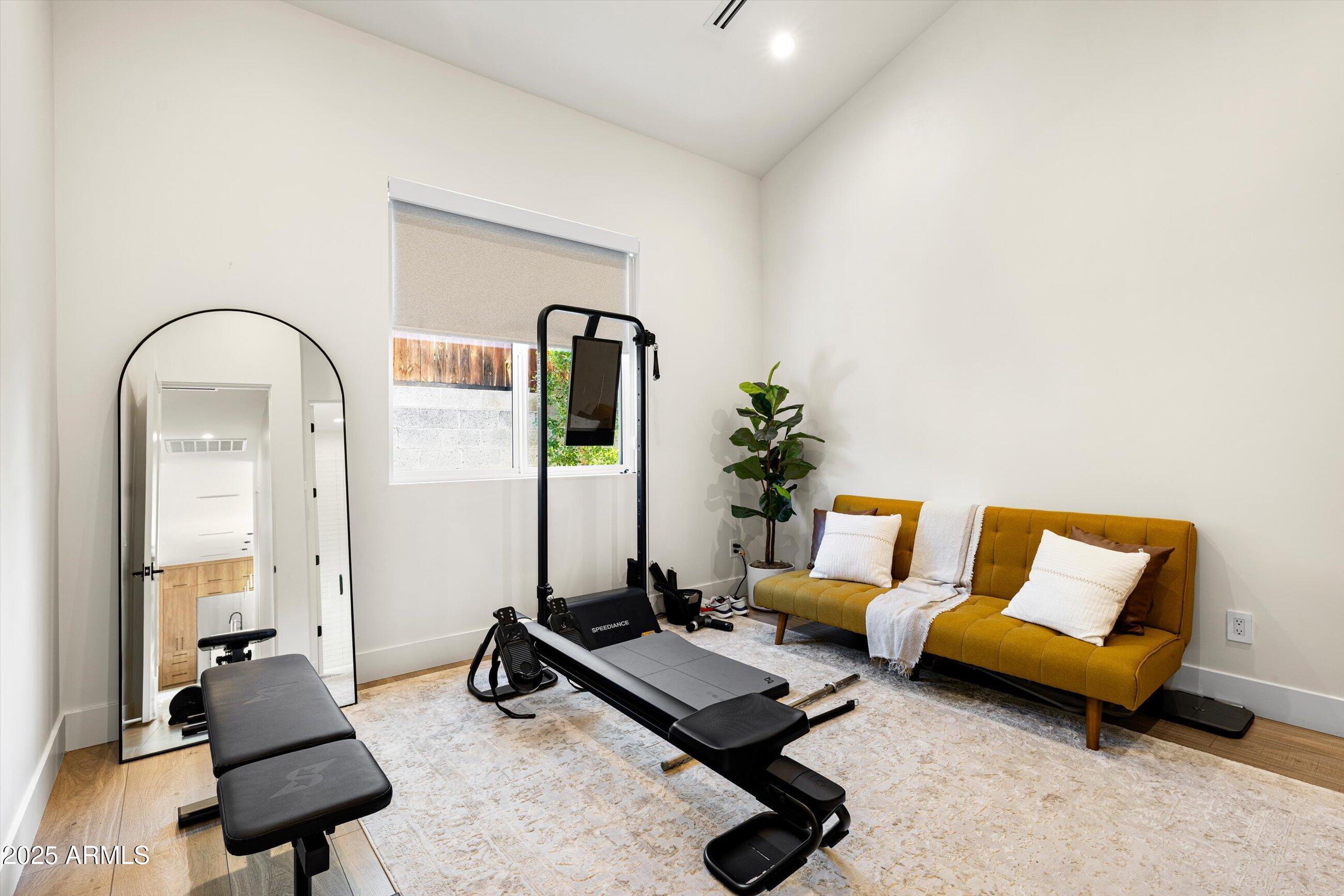 3721 E PICCADILLY Road