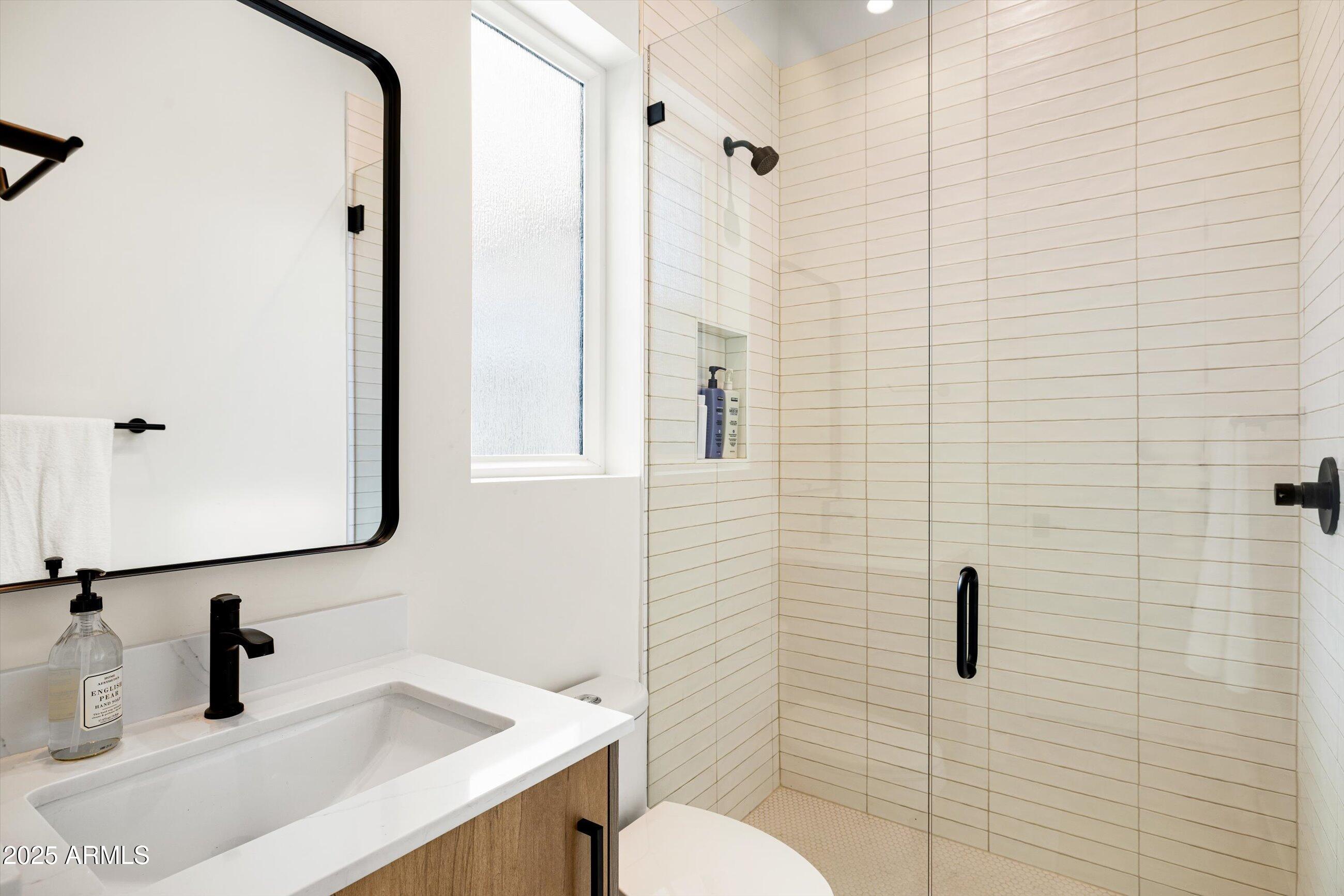 3721 E PICCADILLY Road