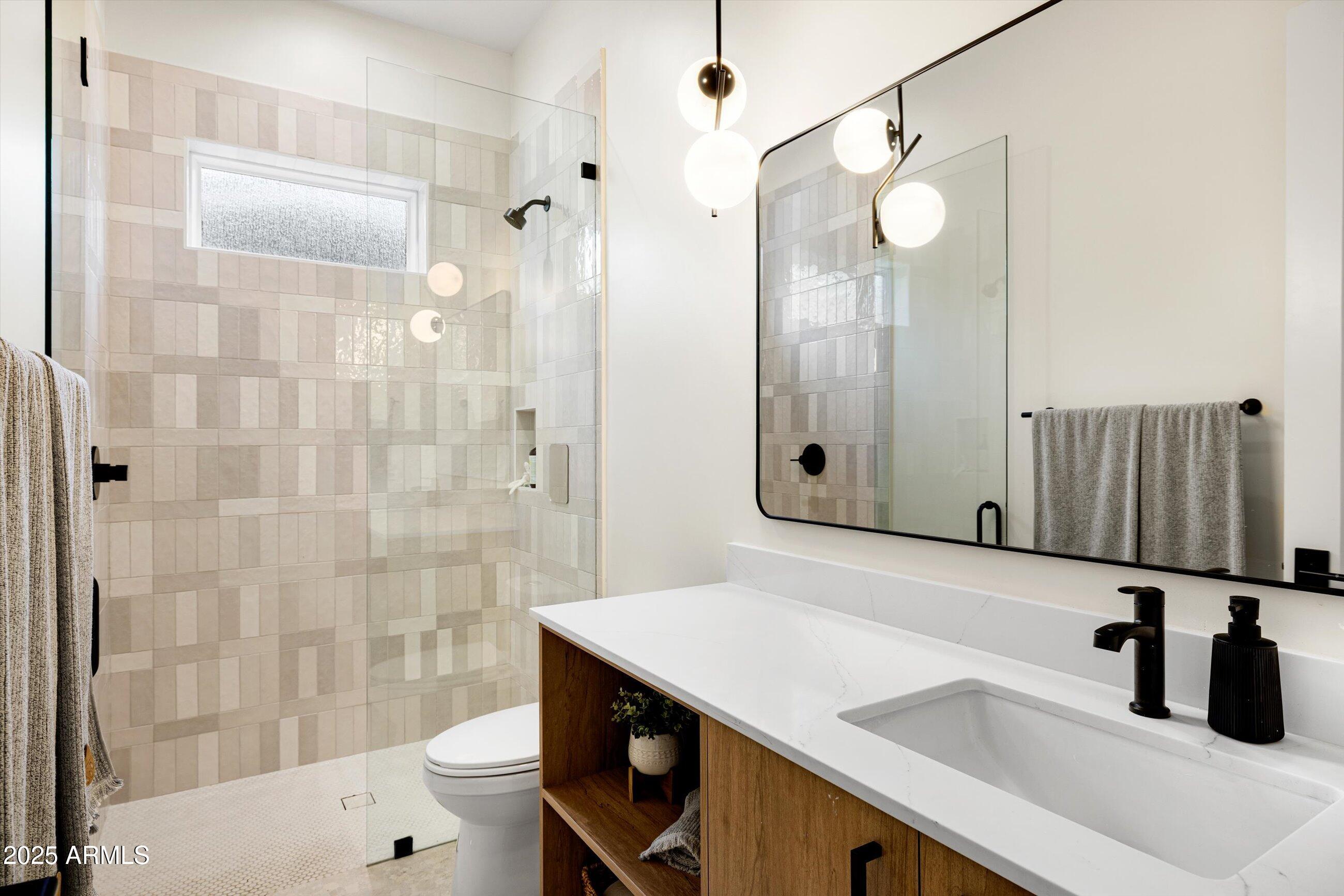 3721 E PICCADILLY Road