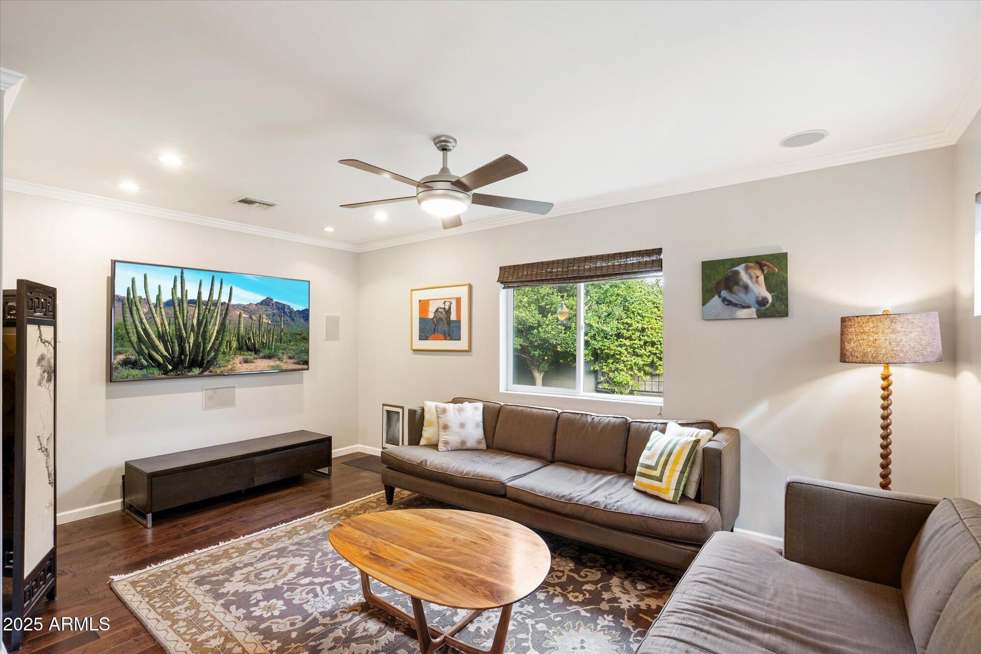 3328 E TURNEY Avenue