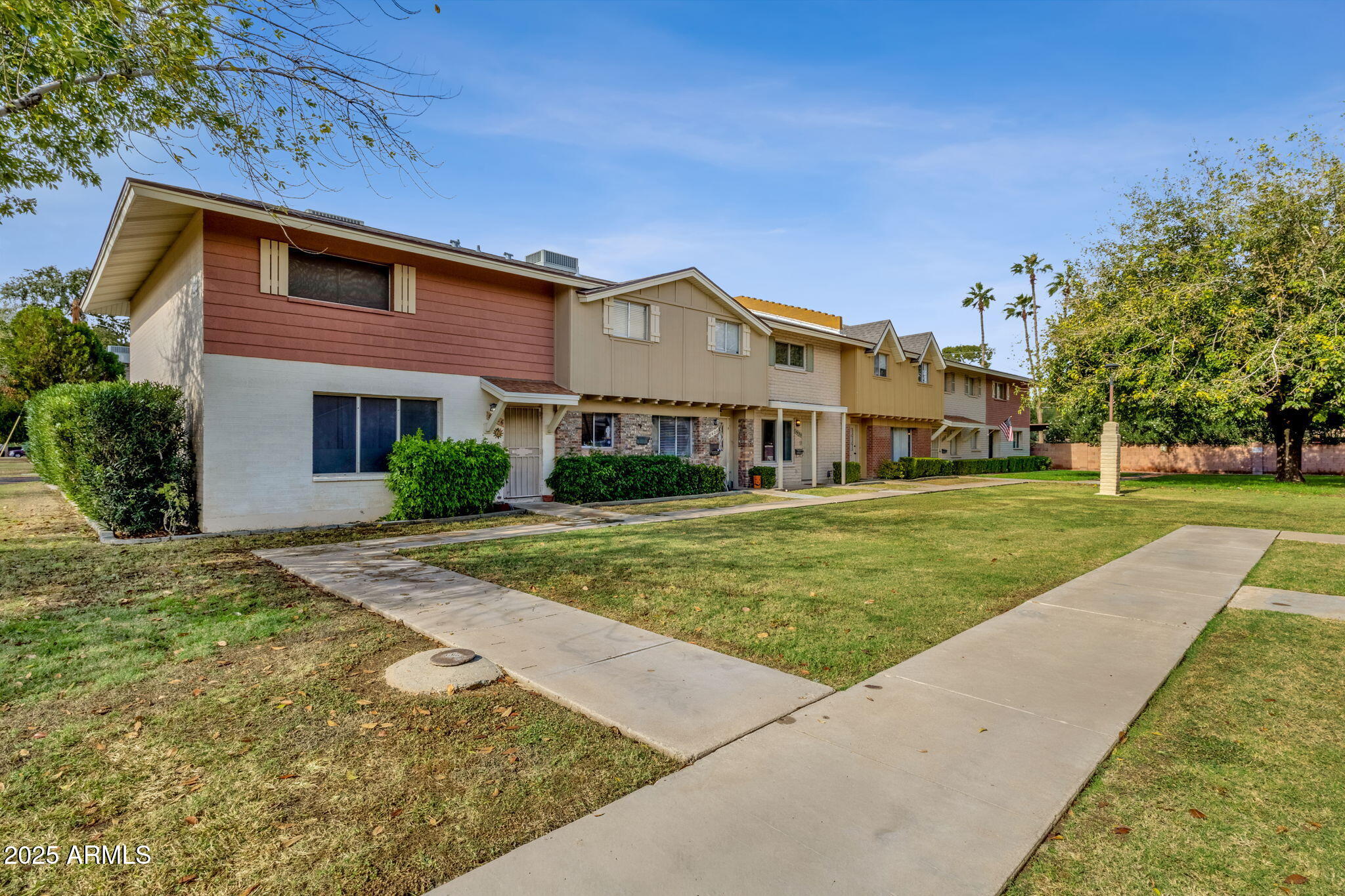 8430 E MONTEBELLO Avenue