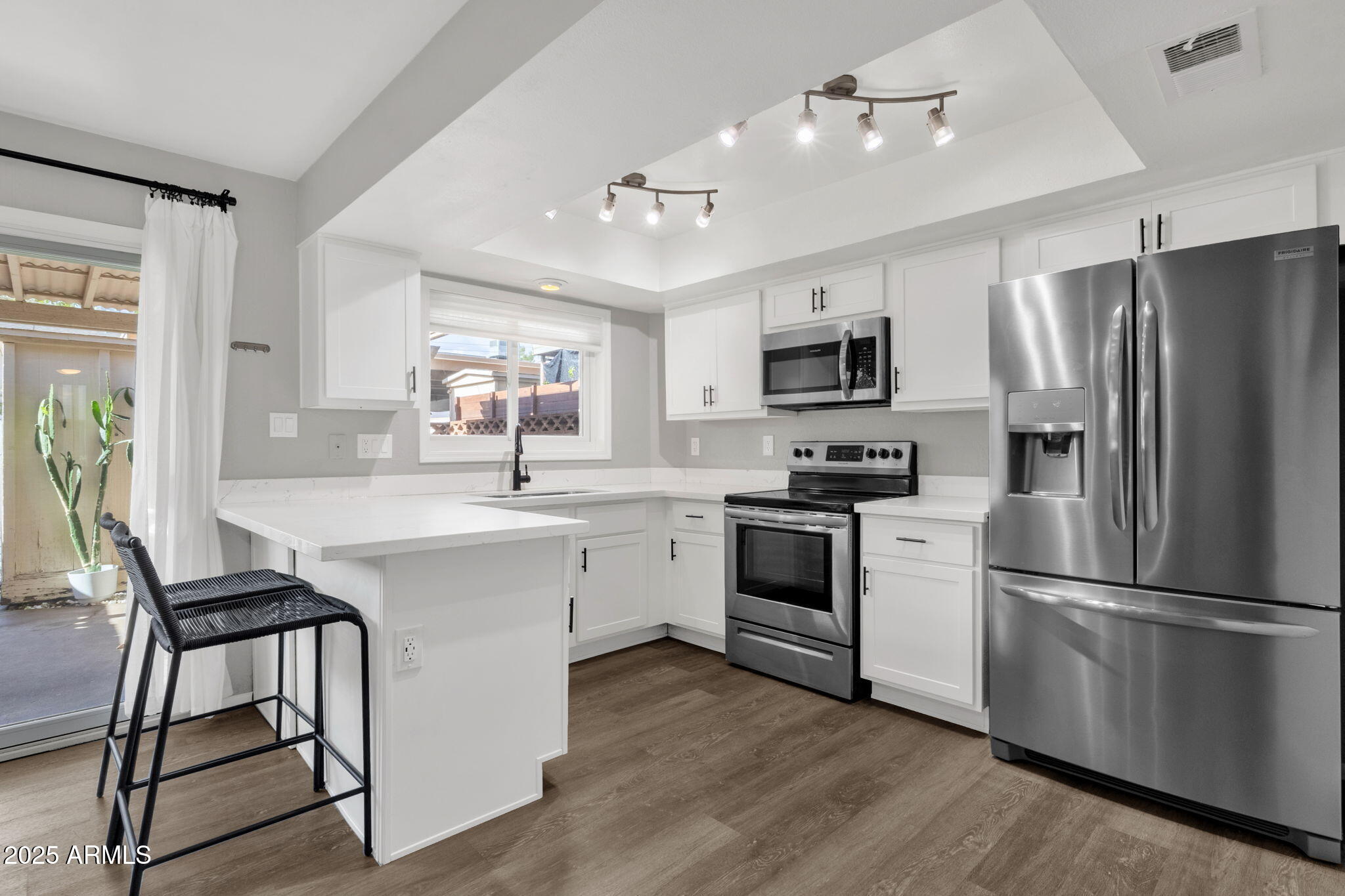 8430 E MONTEBELLO Avenue