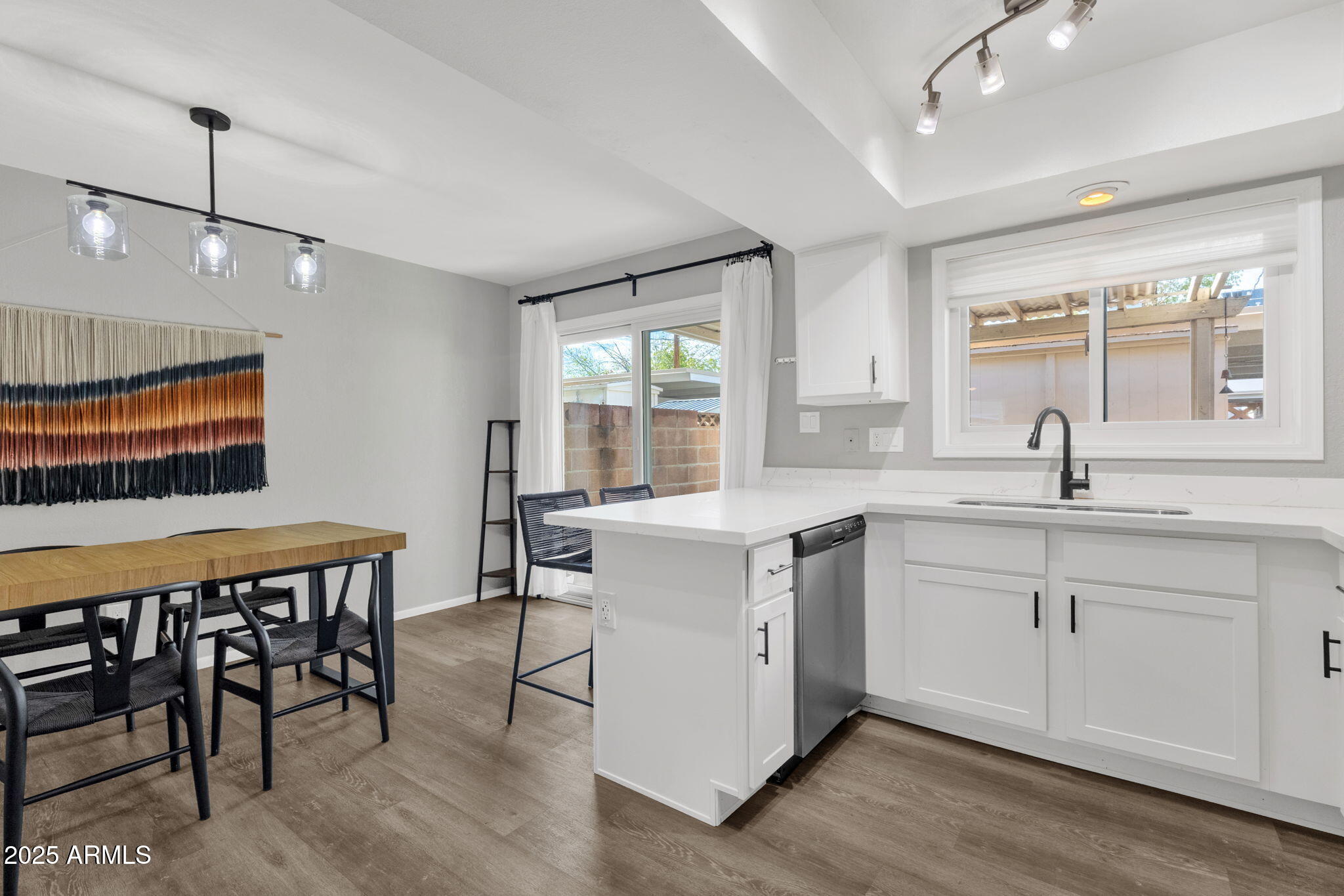 8430 E MONTEBELLO Avenue