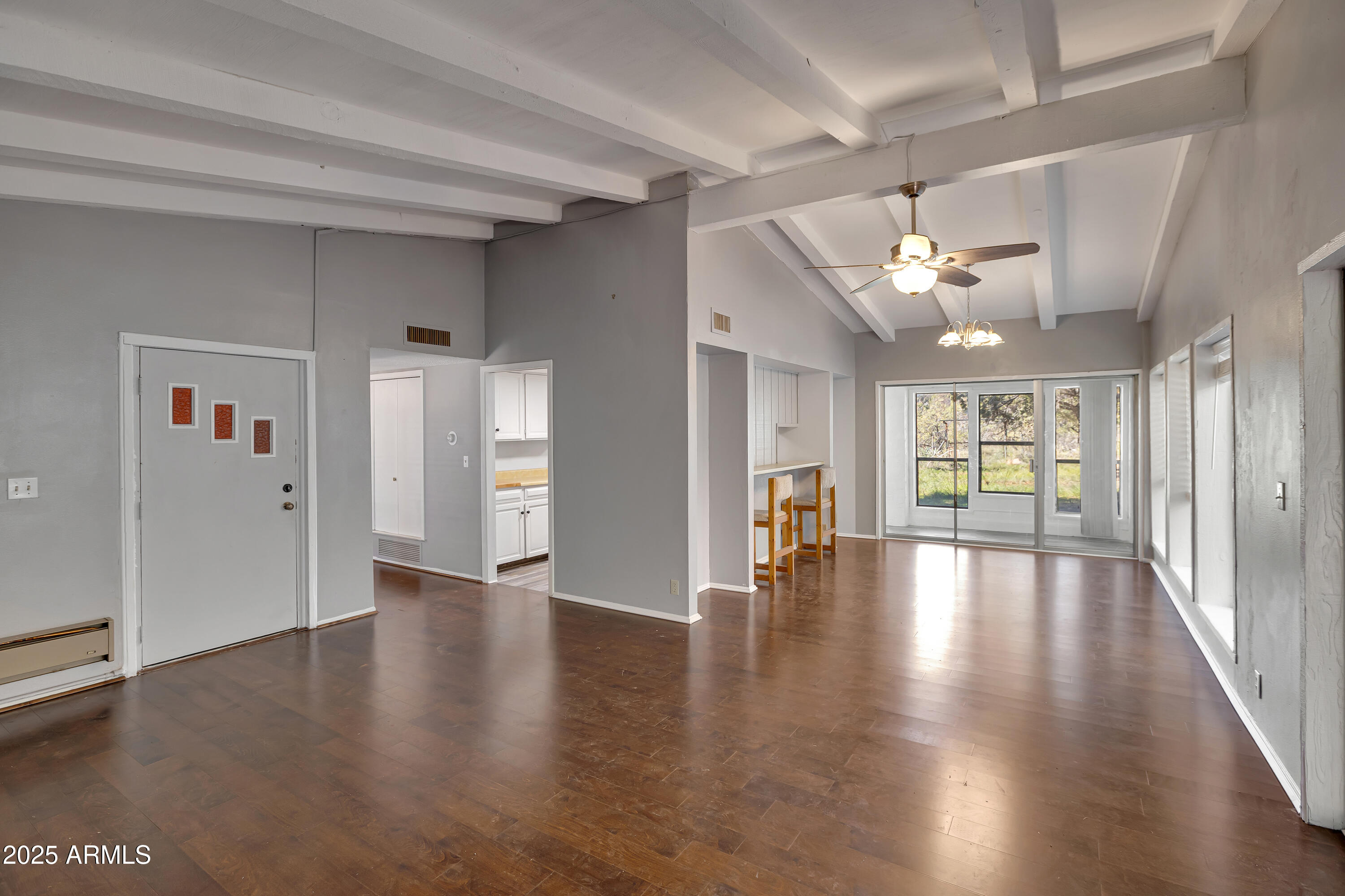 255 QUAIL HOLLOW Drive