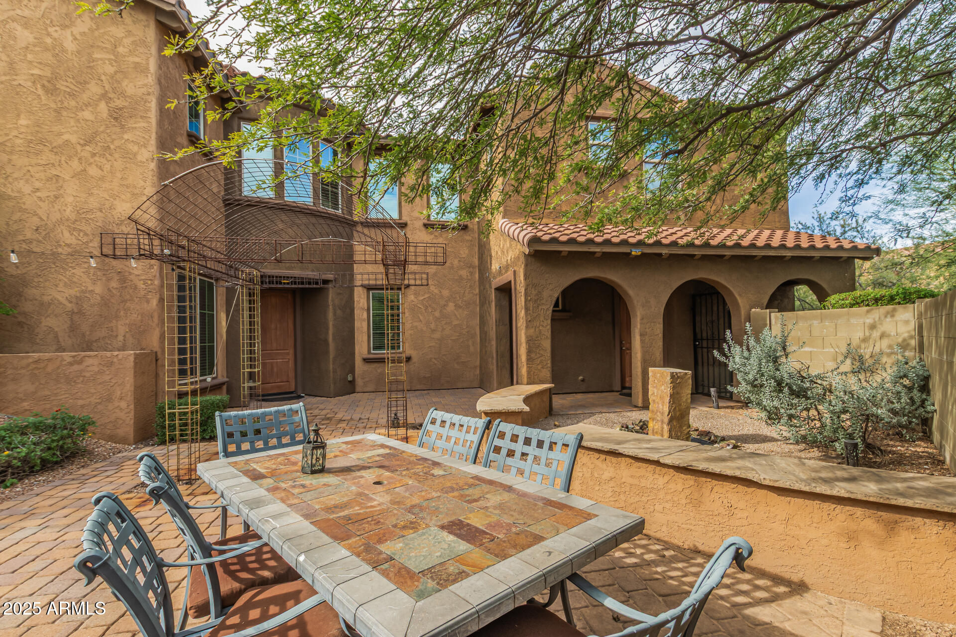 3615 E SALTER Drive