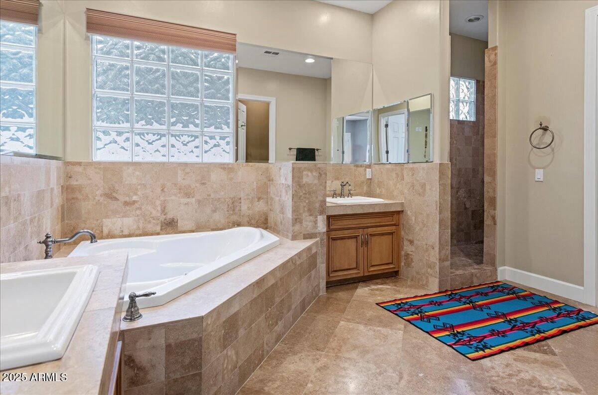 6630 E LAFAYETTE Boulevard