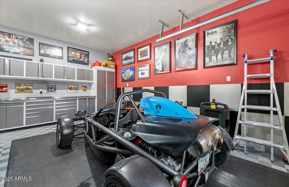 6630 E LAFAYETTE Boulevard