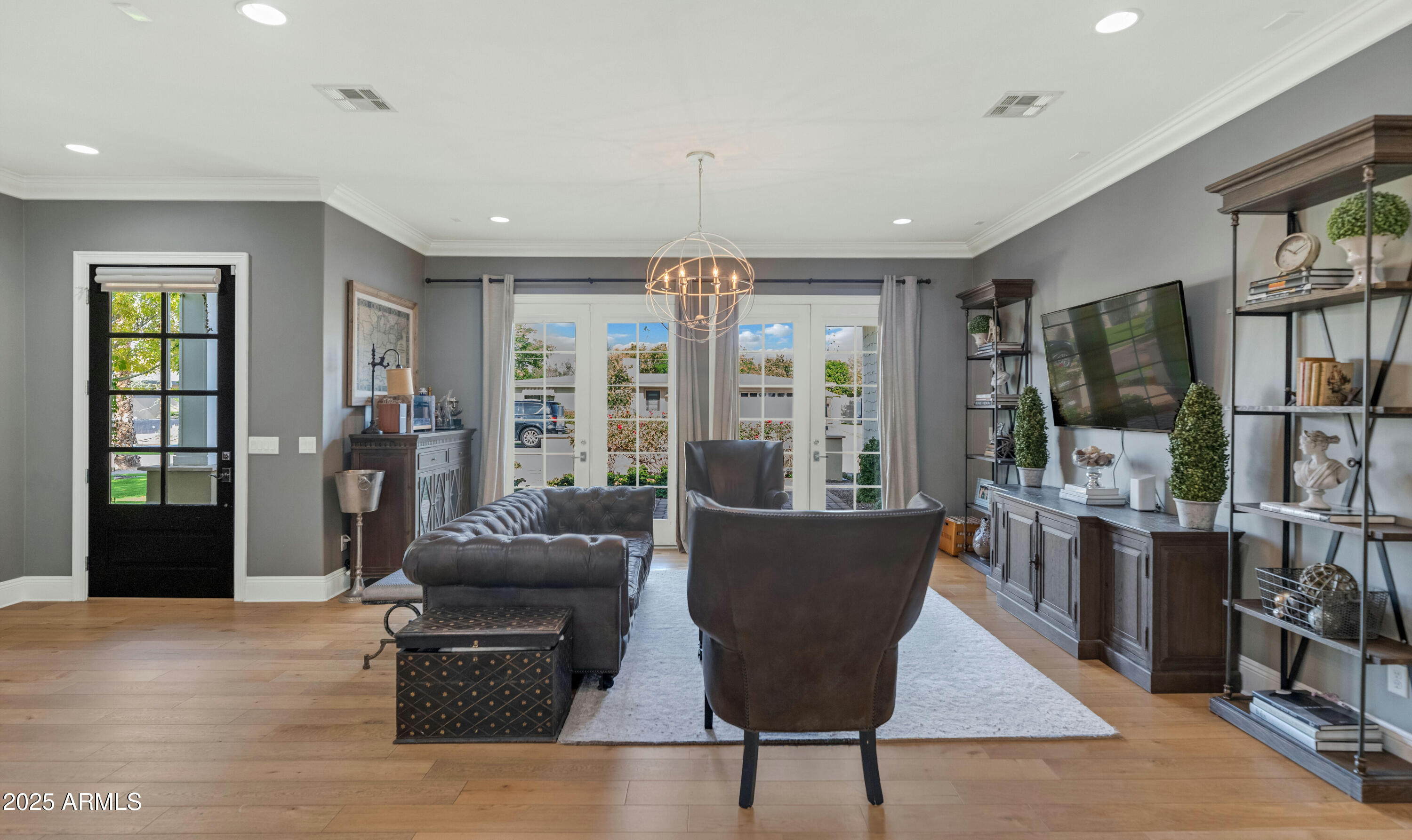 3319 E MEDLOCK Drive