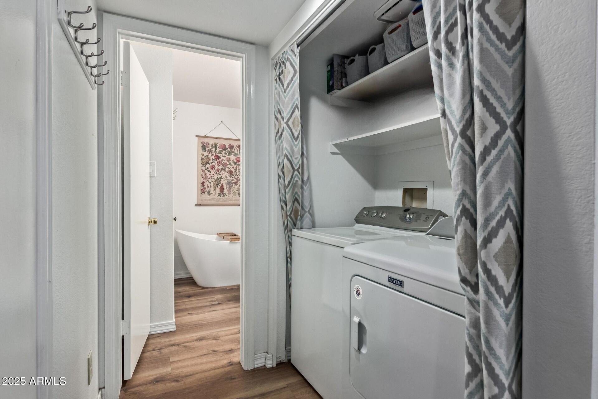 1717 E UNION HILLS Drive 1054