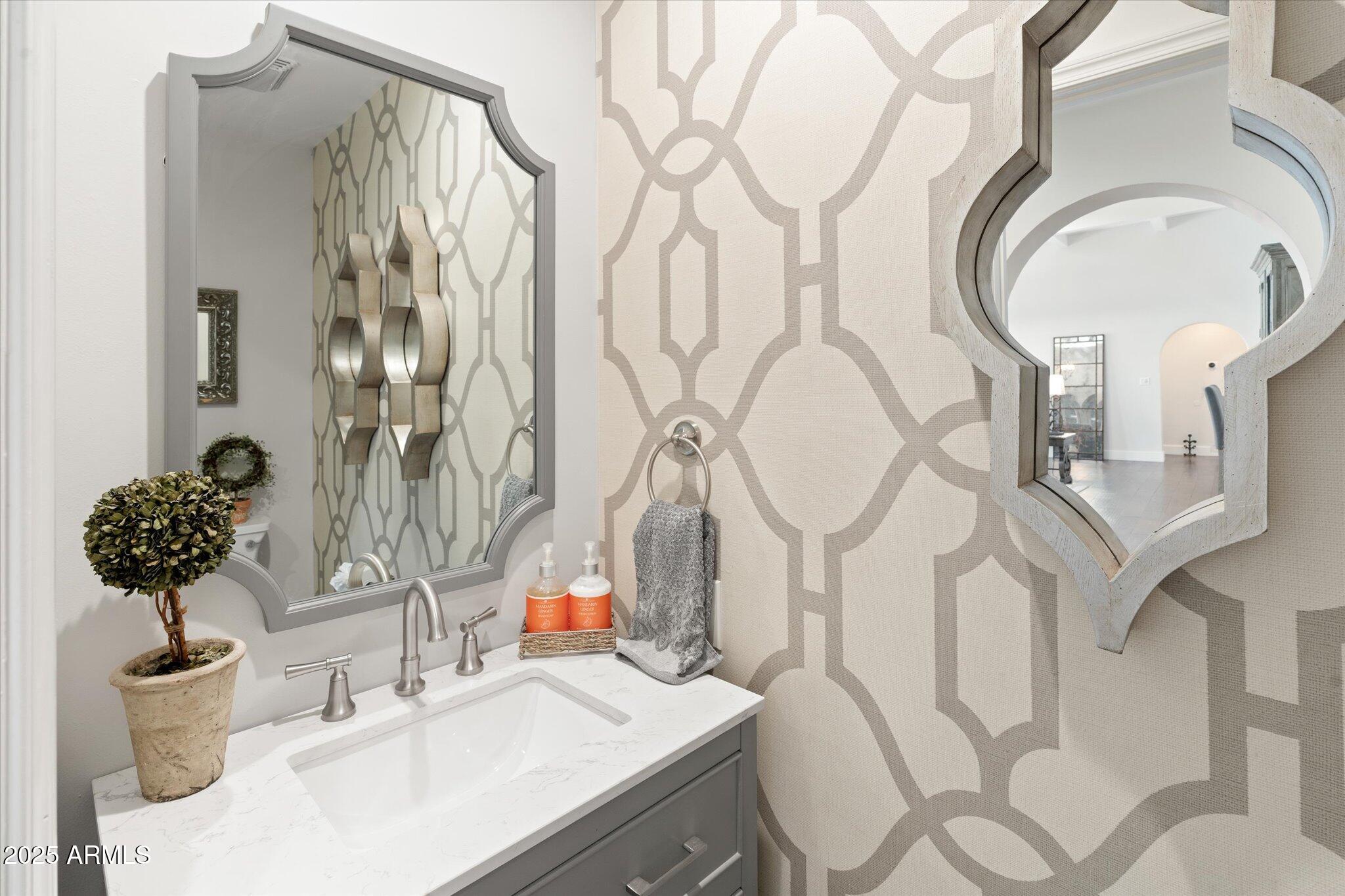 6333 N SCOTTSDALE Road Unit: 5