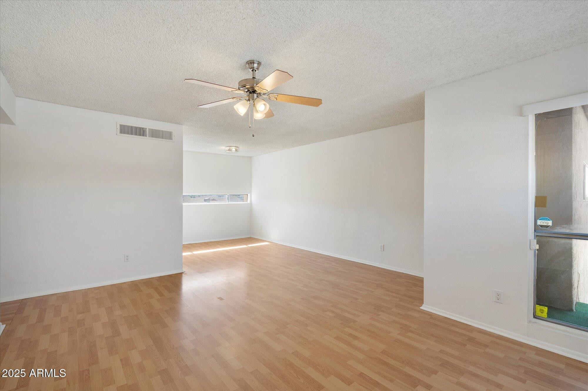 2673 E OAKLEAF Drive