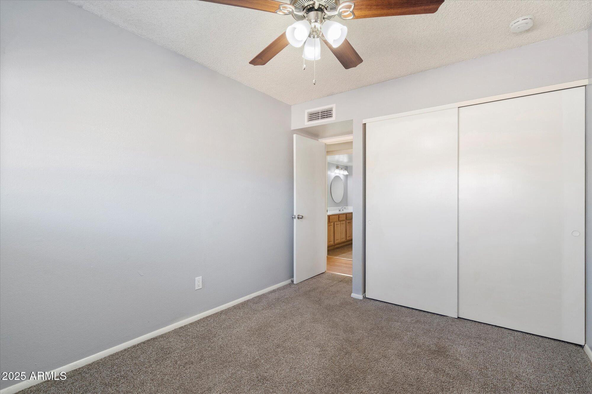 2673 E OAKLEAF Drive