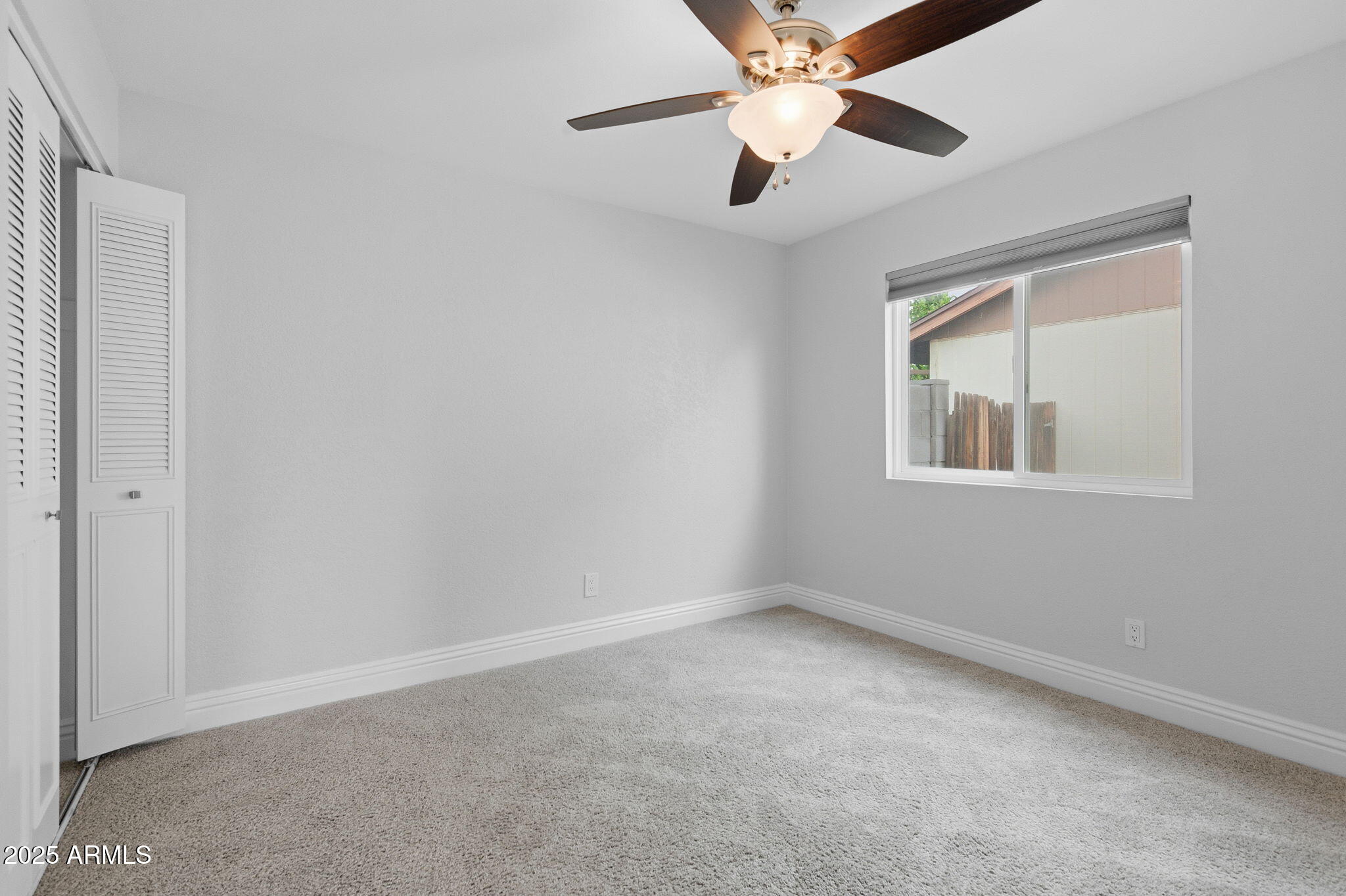 2030 W PORTOBELLO Avenue