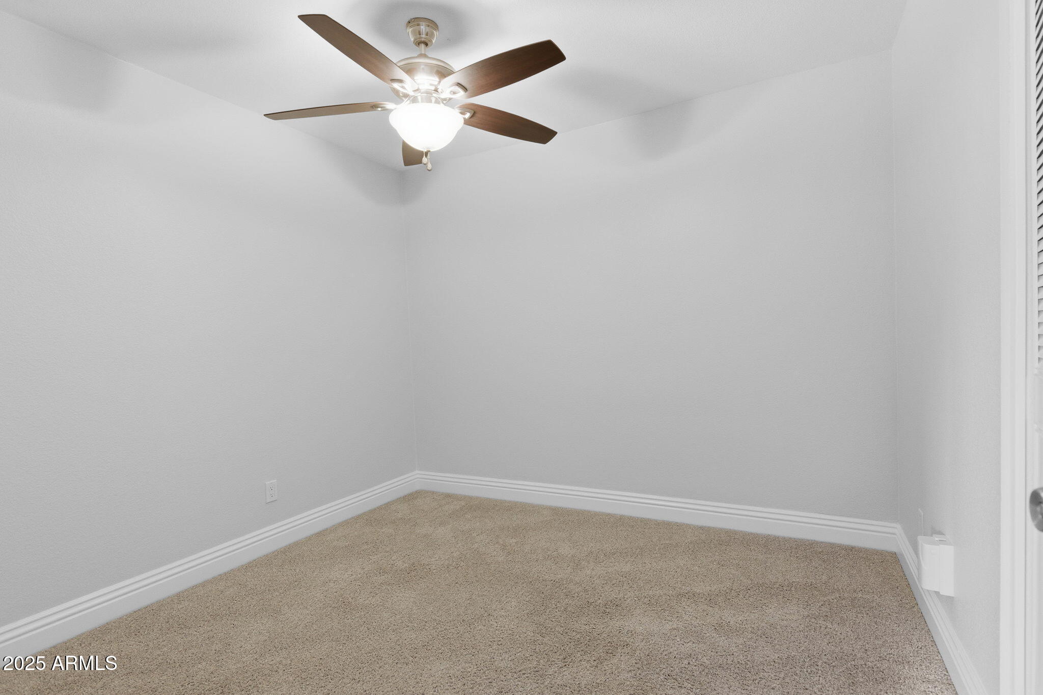 2030 W PORTOBELLO Avenue