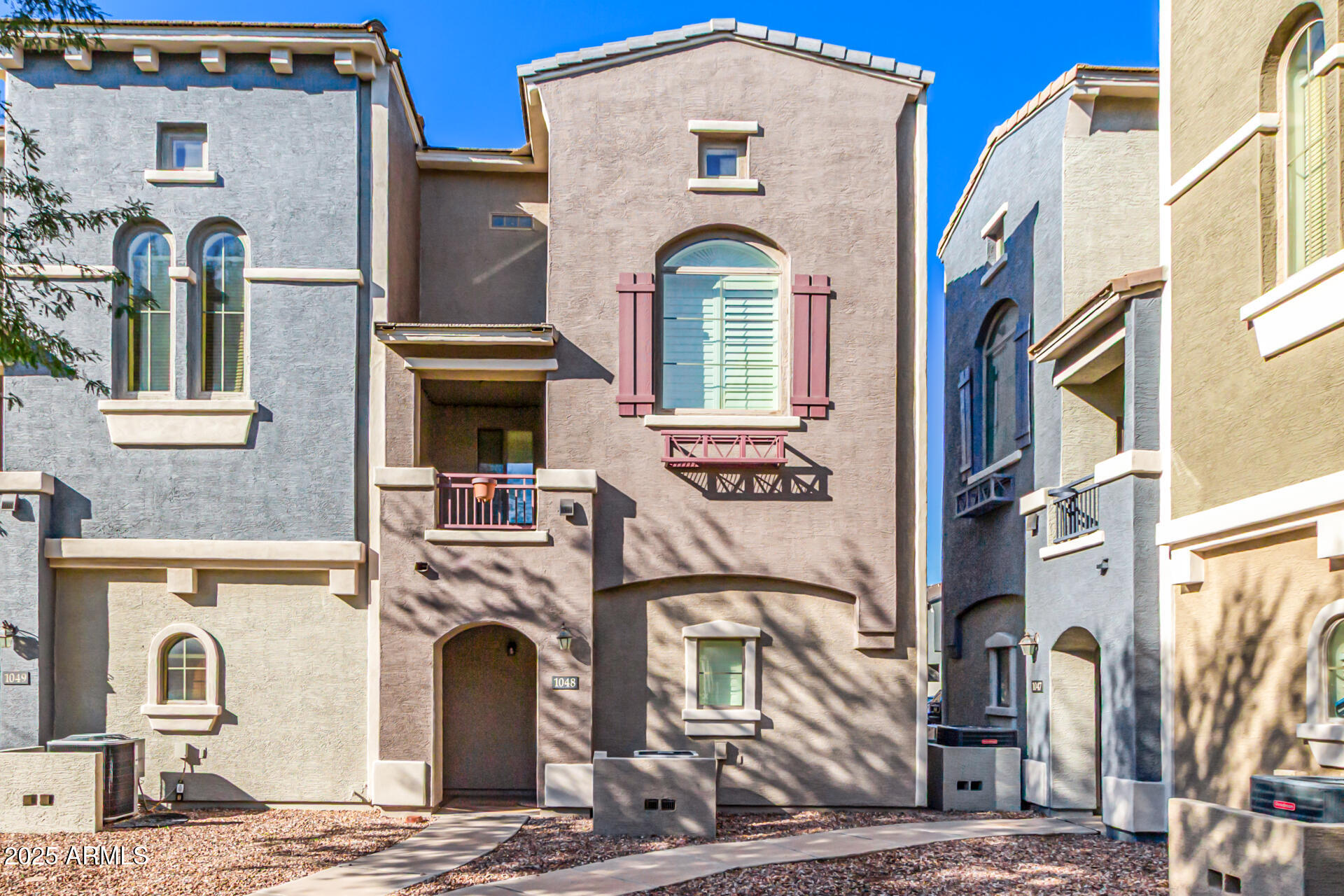 2401 E RIO SALADO Parkway 1048