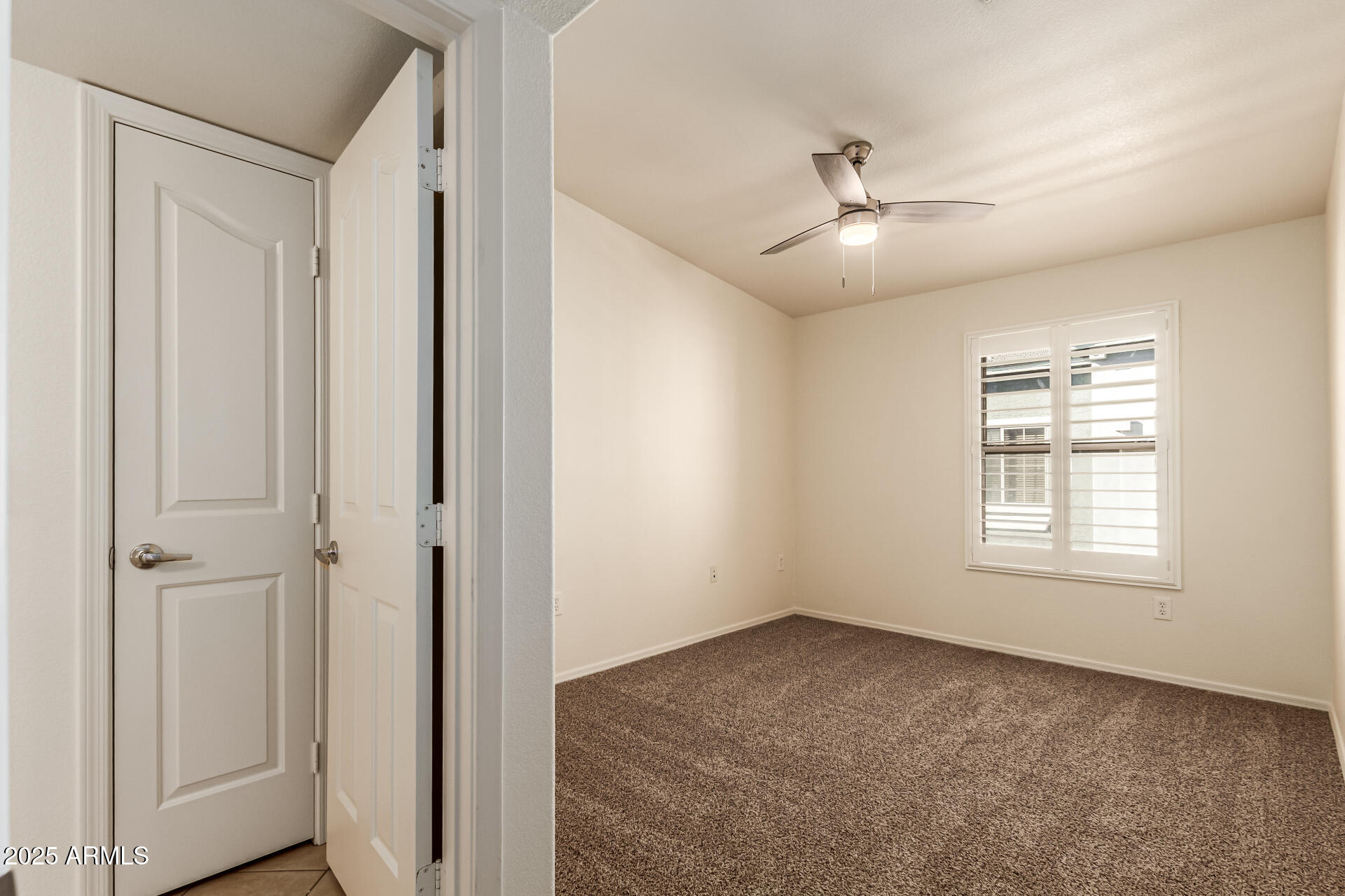 2401 E RIO SALADO Parkway 1048