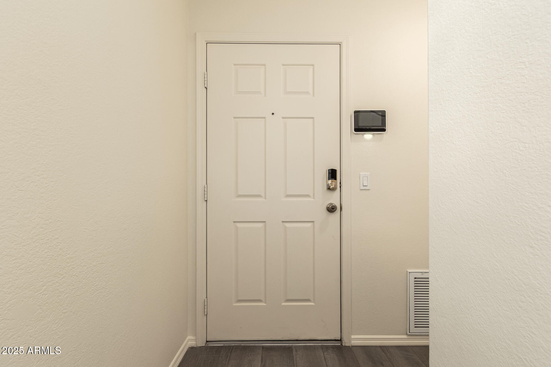 2401 E RIO SALADO Parkway 1048