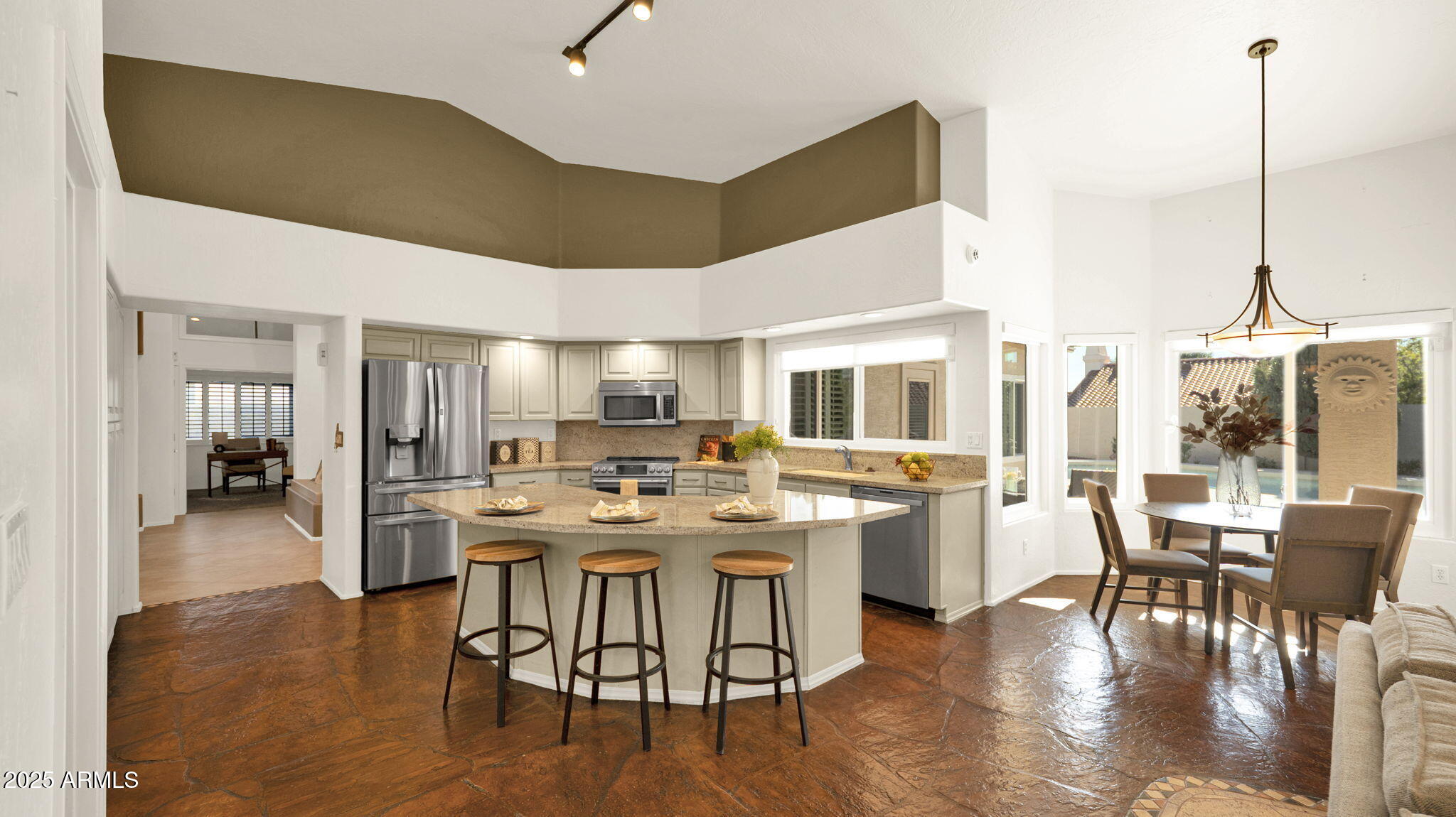 2545 E CATHEDRAL ROCK Drive