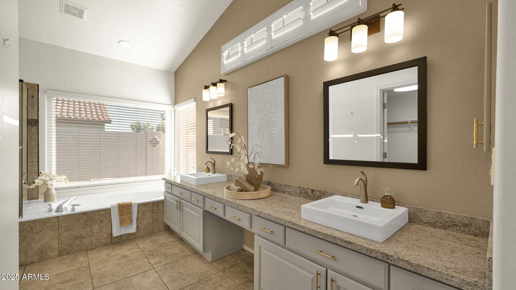 2545 E CATHEDRAL ROCK Drive