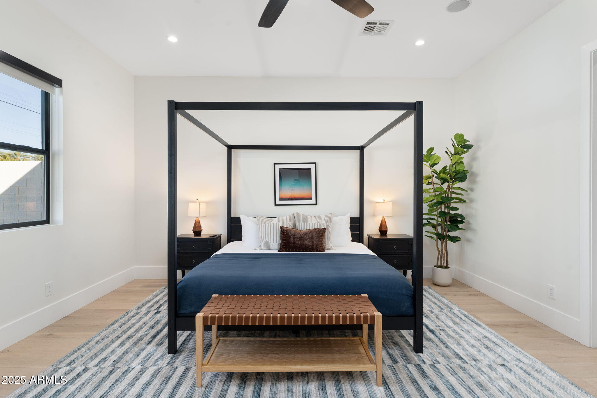 4546 E CAMPBELL Avenue