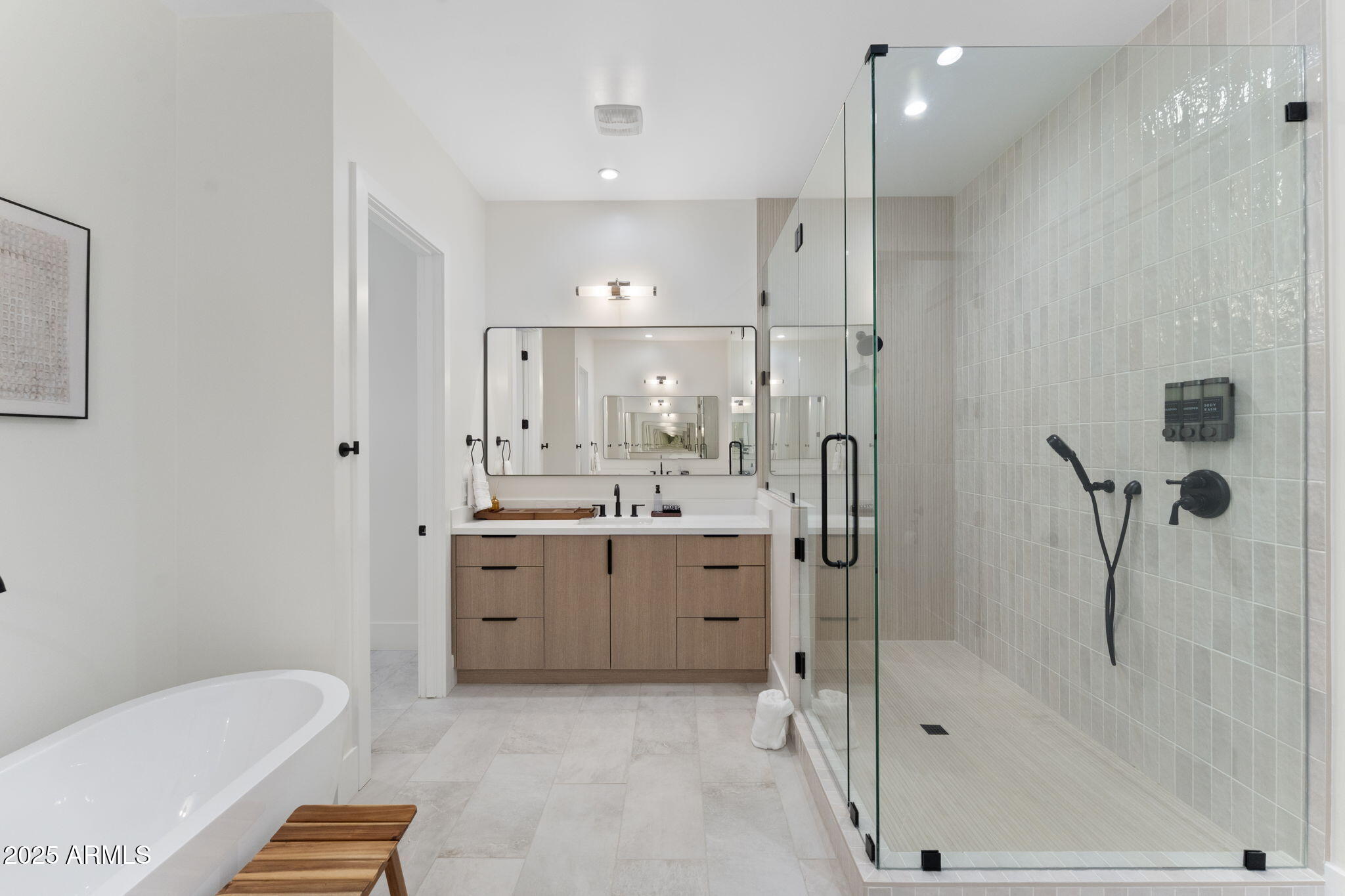 4546 E CAMPBELL Avenue